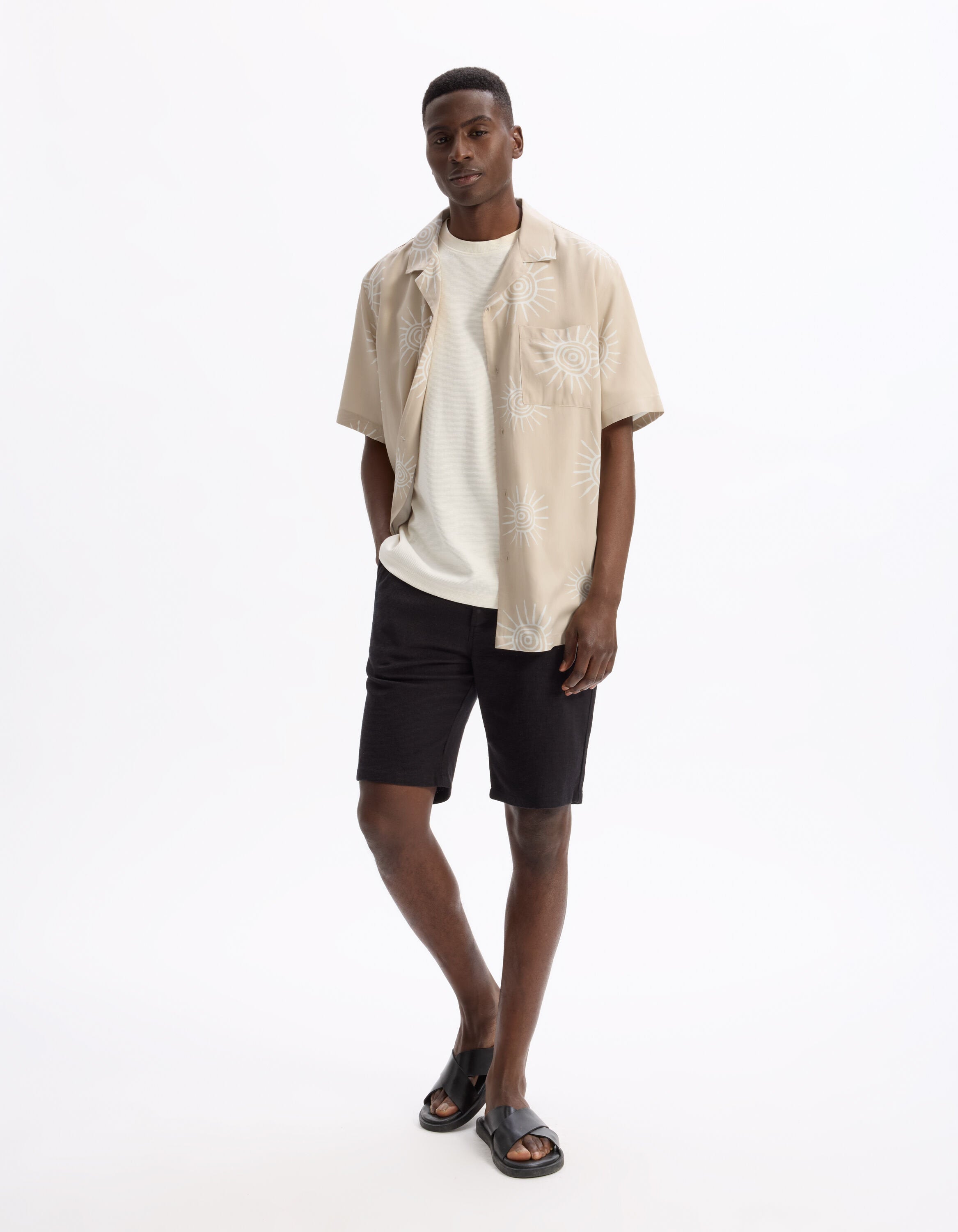 Celio_Beige 100% Viscose Sunburst Print Shirt_LASUNY_BEIGE_01