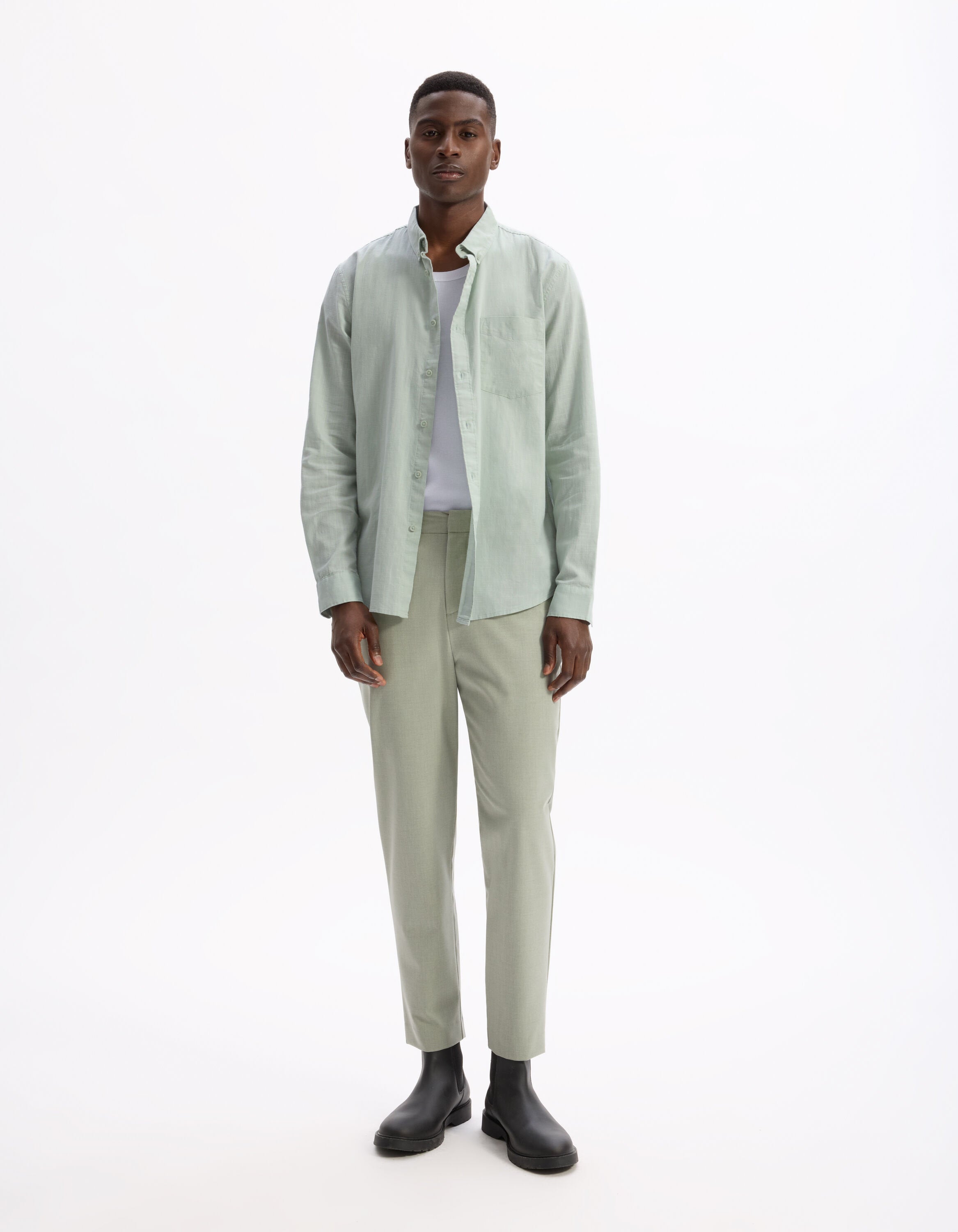 Celio_Khaki 100% Cotton Regular Slub Shirt_LAVRED_VERT SAUGE_01