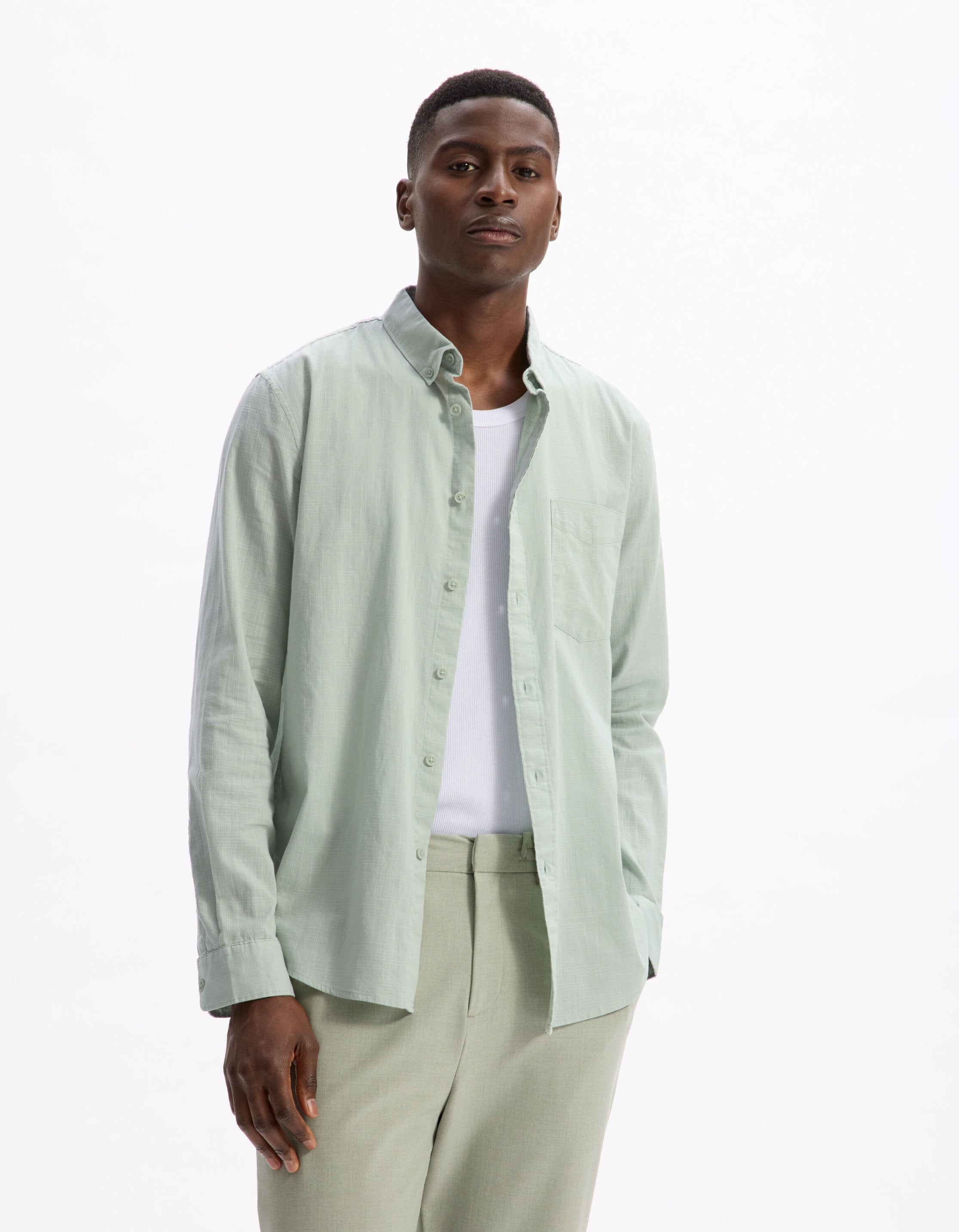 Celio_Khaki 100% Cotton Regular Slub Shirt_LAVRED_VERT SAUGE_02