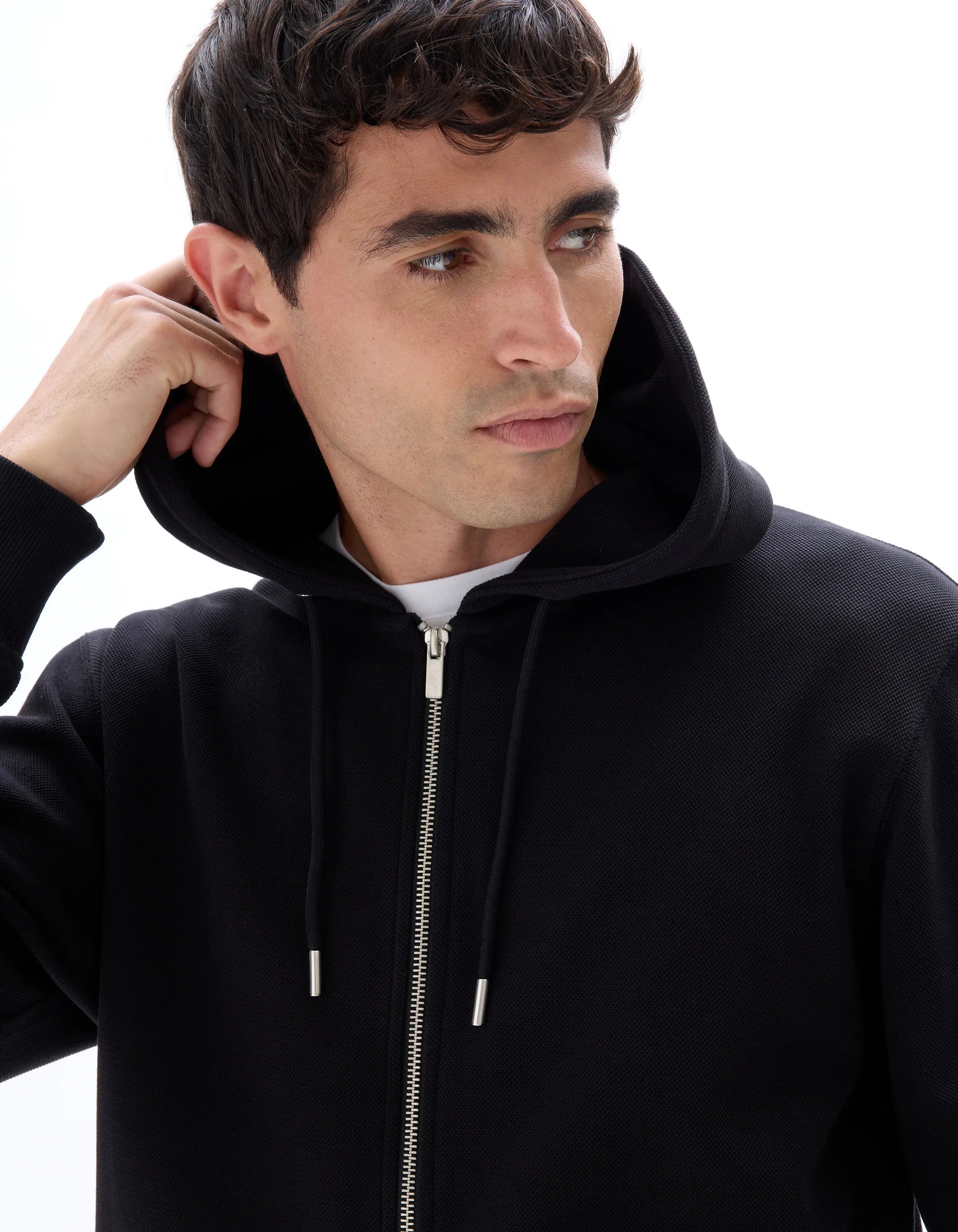 Celio_Black_Regular-Fit Pique Zip-Up Hoodie_LEPIQUET_BLACK_04