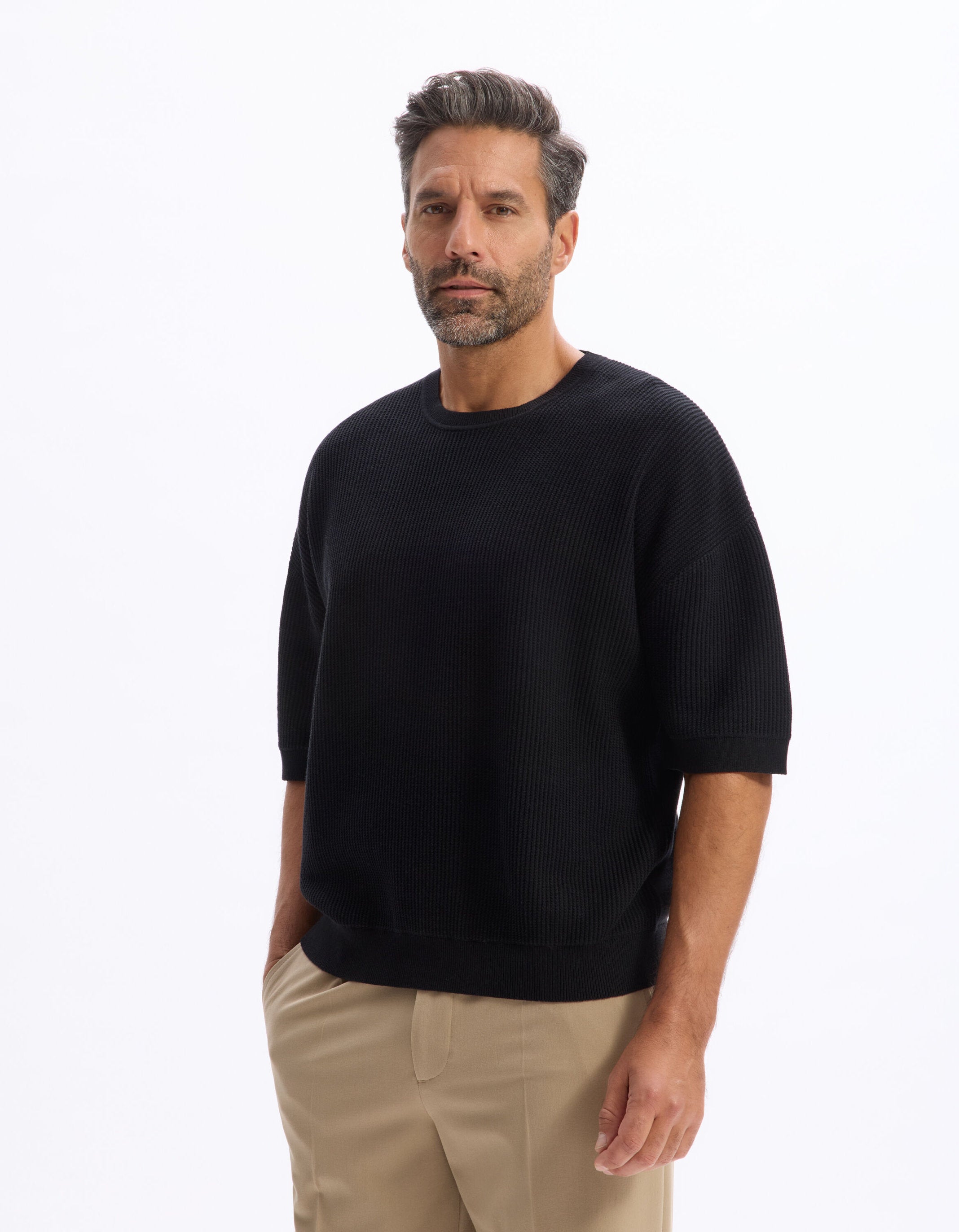 Celio_Black Boxy T-Shirt in 100% Cotton Round Neck Knit_LEYASTI_BLACK_02