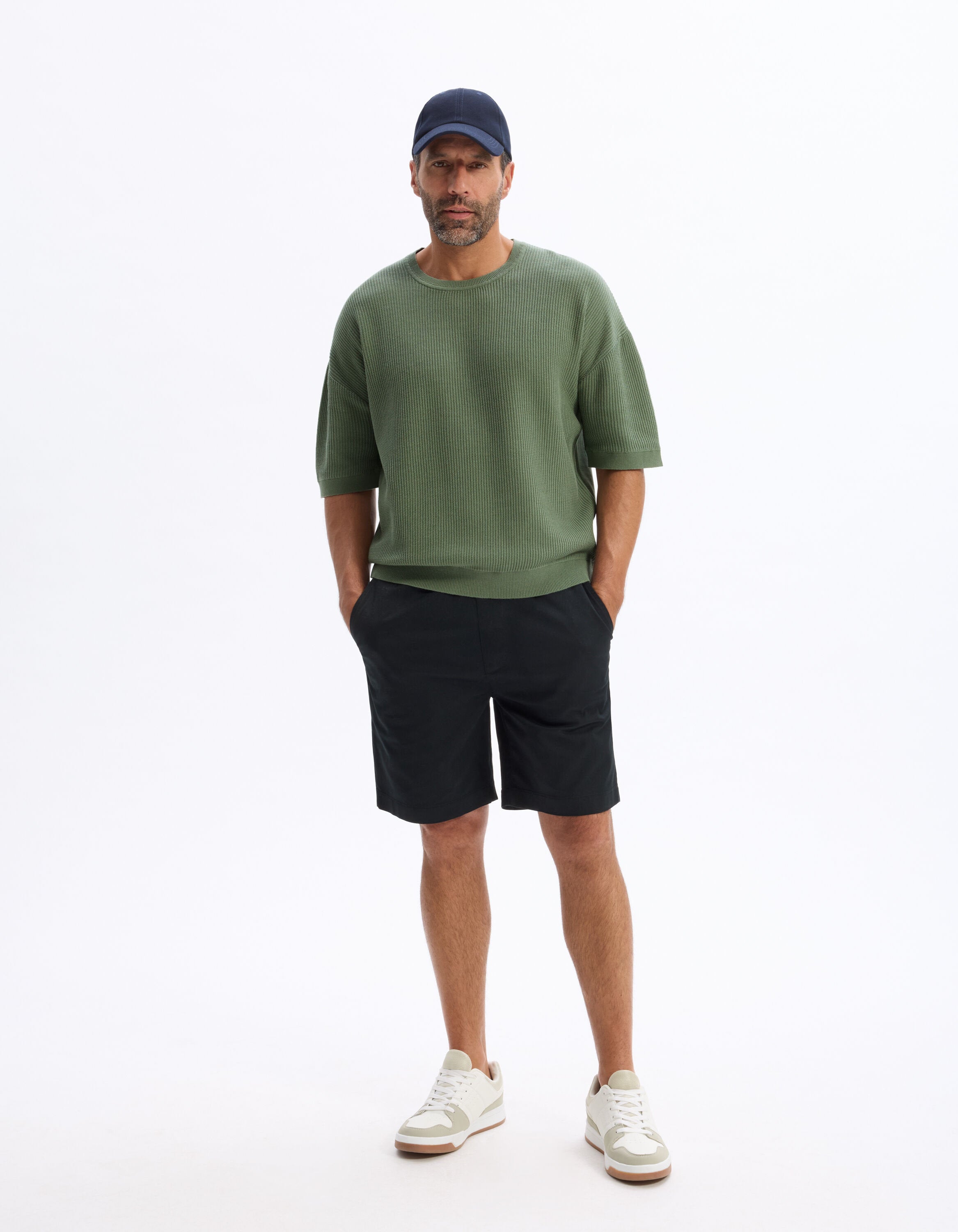 Celio_Khaki Boxy T-Shirt in 100% Cotton Round Neck Knit_LEYASTI_DARK SAUGE_01