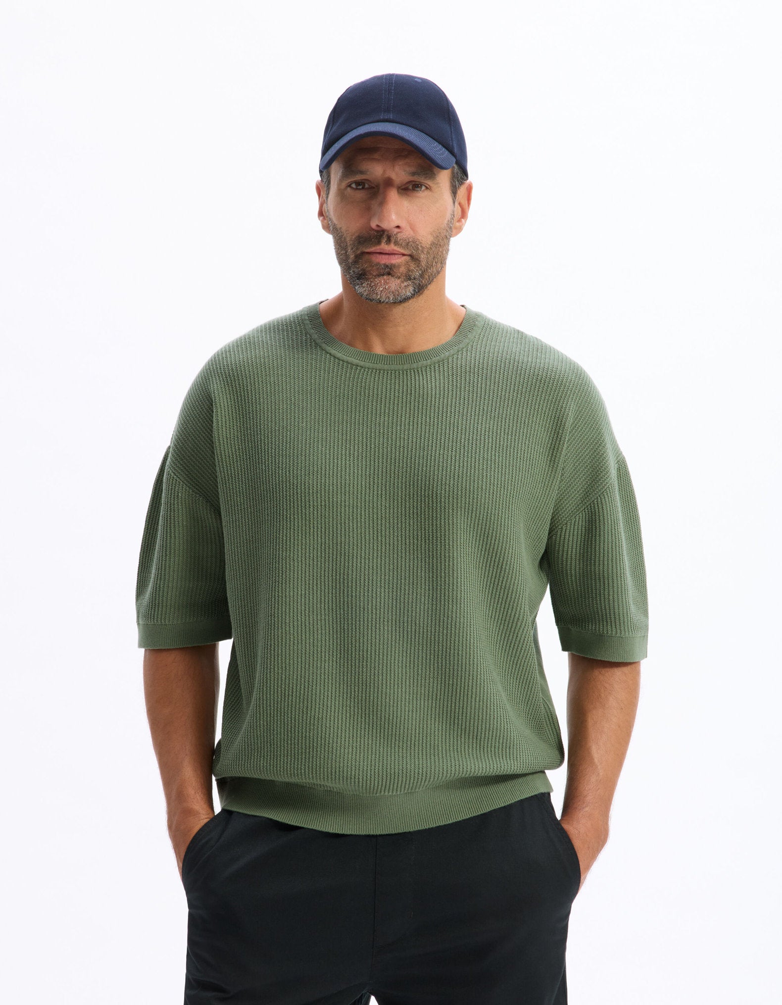 Celio_Khaki Boxy T-Shirt in 100% Cotton Round Neck Knit_LEYASTI_DARK SAUGE_02