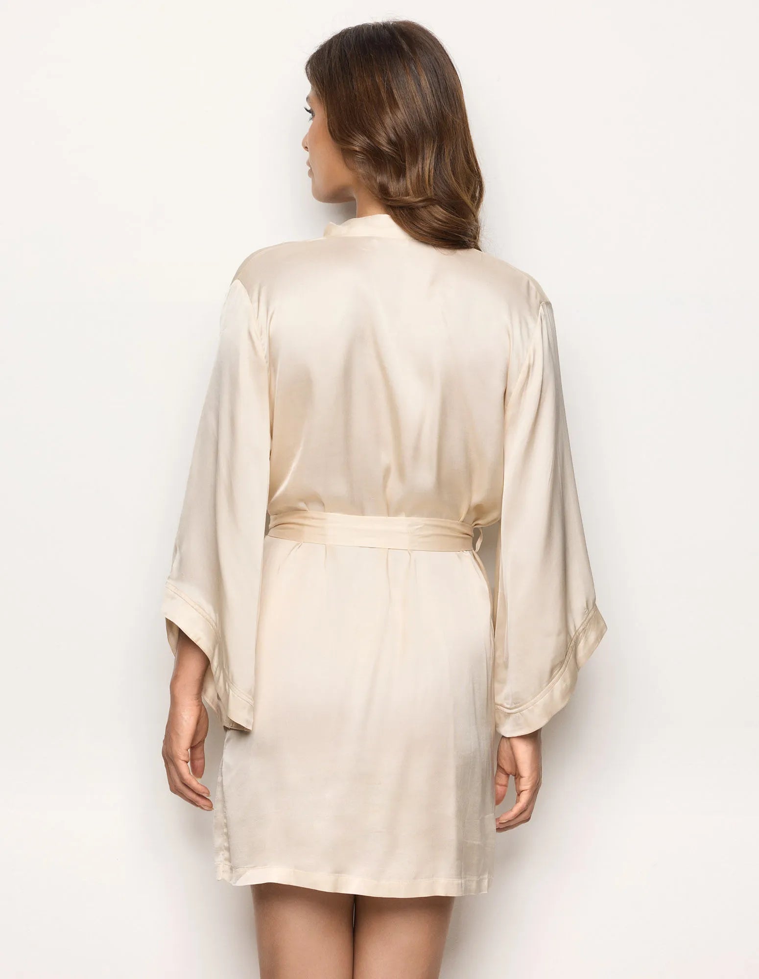 Yamamay_Almond_Short Viscose Satin Kimono Ð Satin Dream_LKID183001_244_03