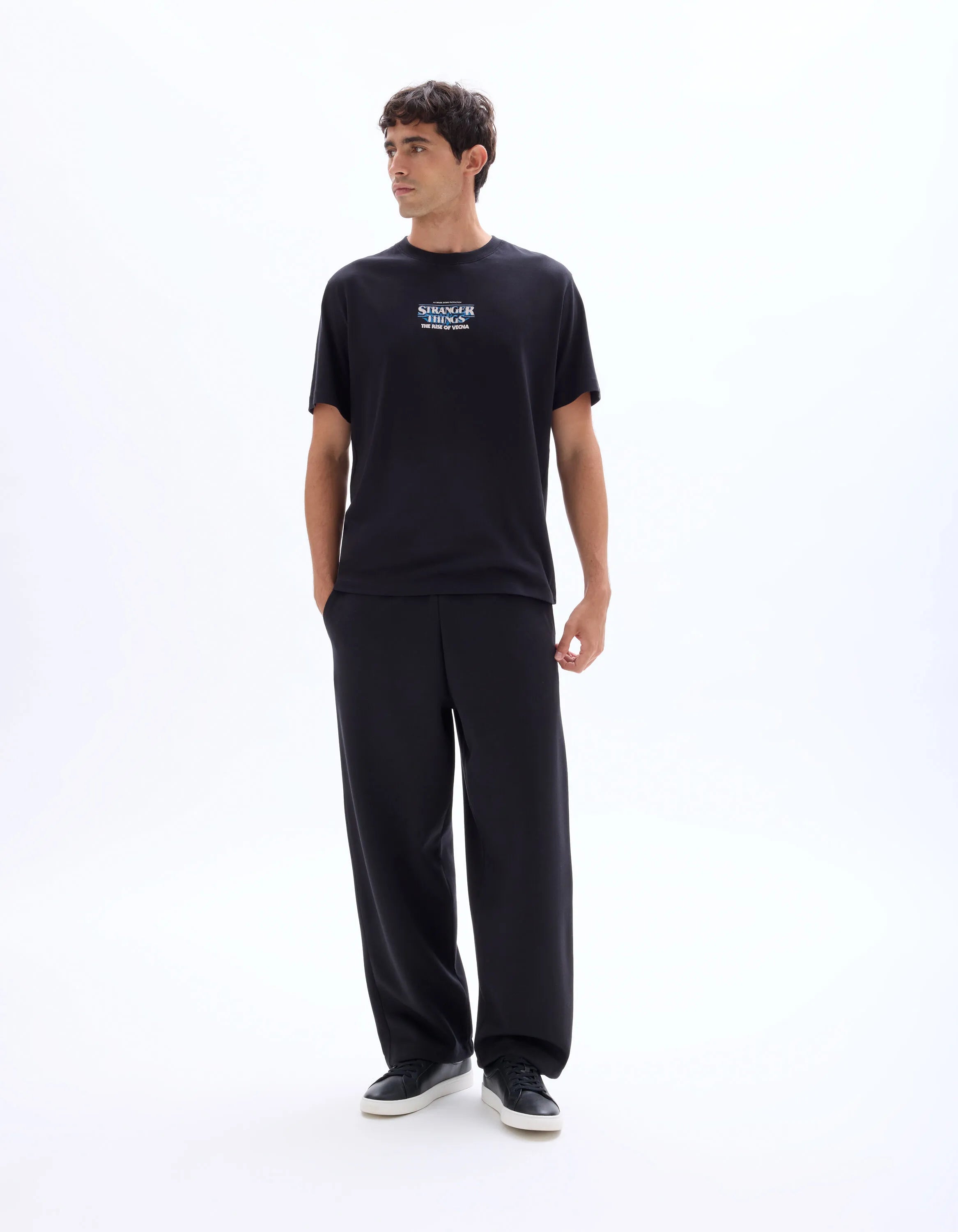 Celio_Black_Stranger Things - Black T-Shirt_LMESTRA_BLACK_03