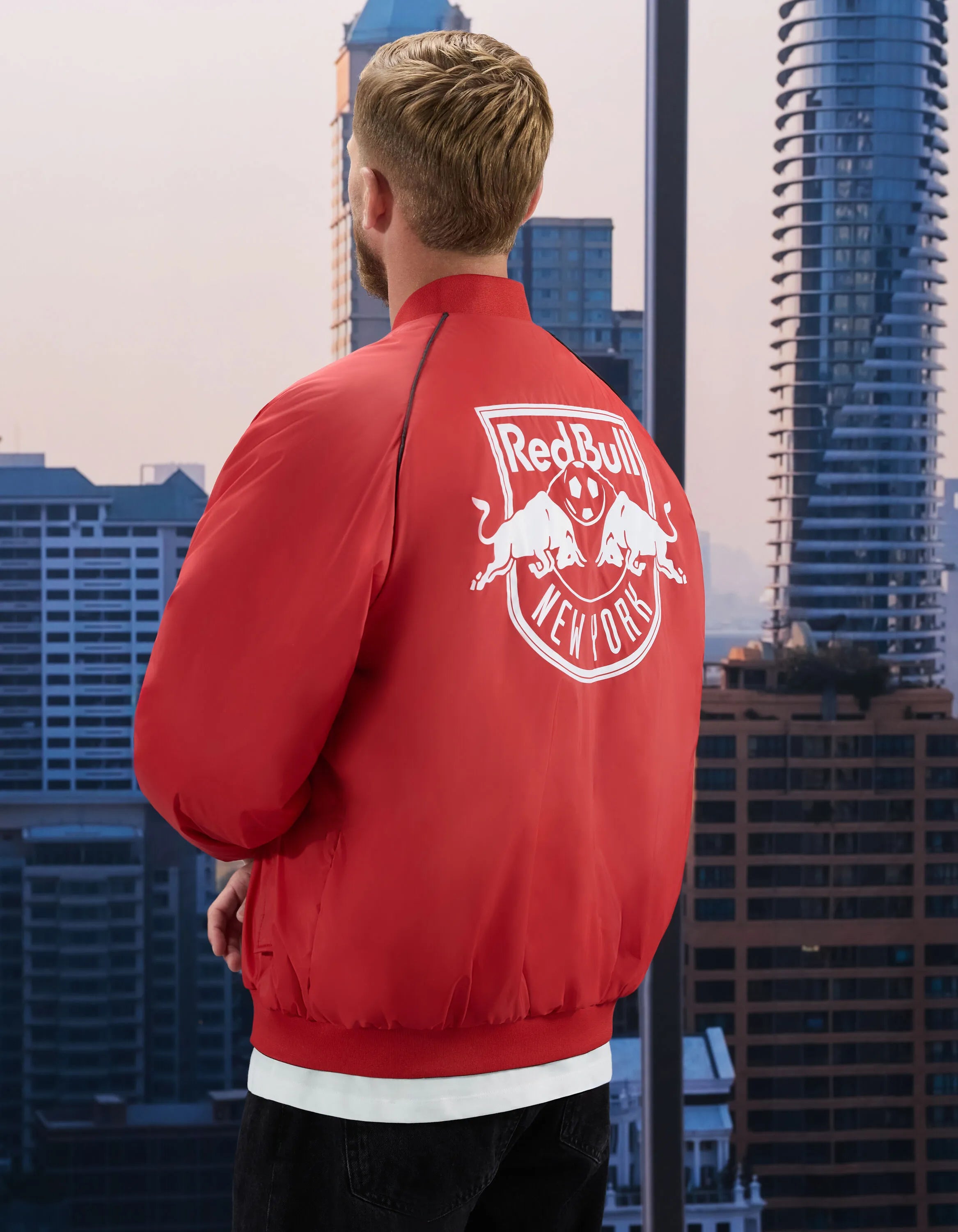 Celio_Noir_MLS New York Red Bulls Reversible Bomber Jacket_LMUMLS_NOIR_03