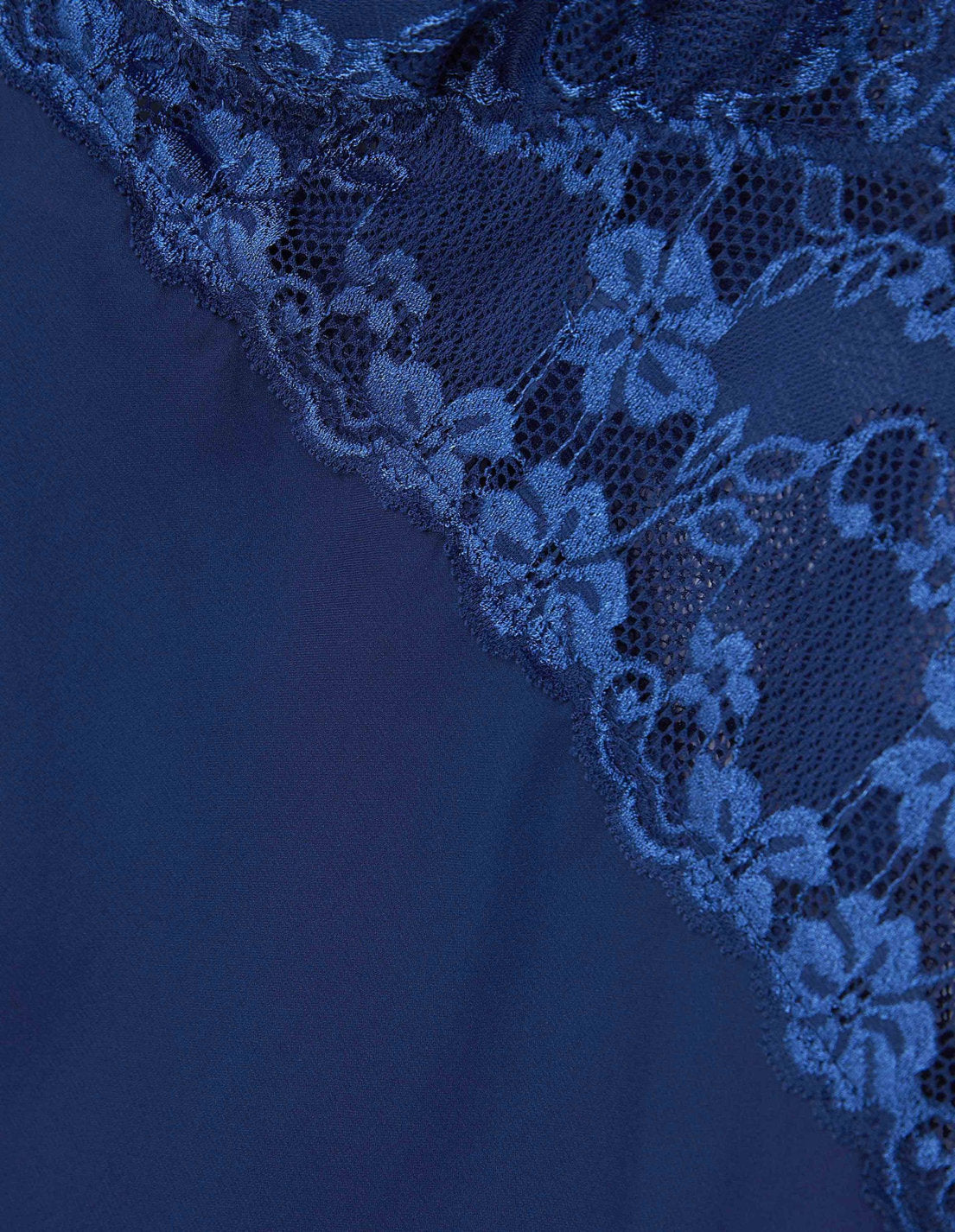 Yamamay_Short Petticoat in Satin and Dark Blue Lace_LSOD181002_215_05