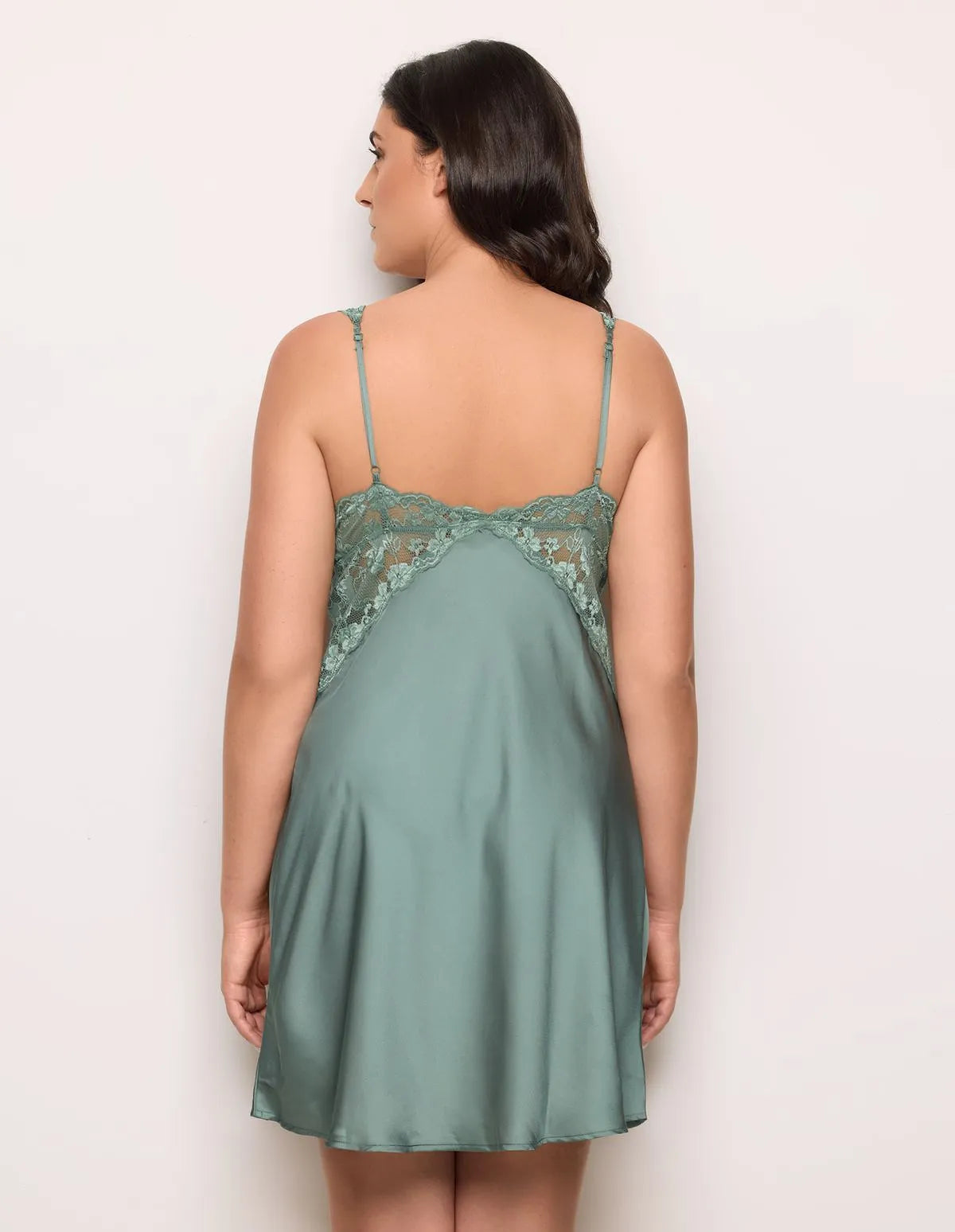 Yamamay_Sage Green_Short Satin and Lace Slip Dress in Sage Green Ð Primula Color_LSOD183003_120_03