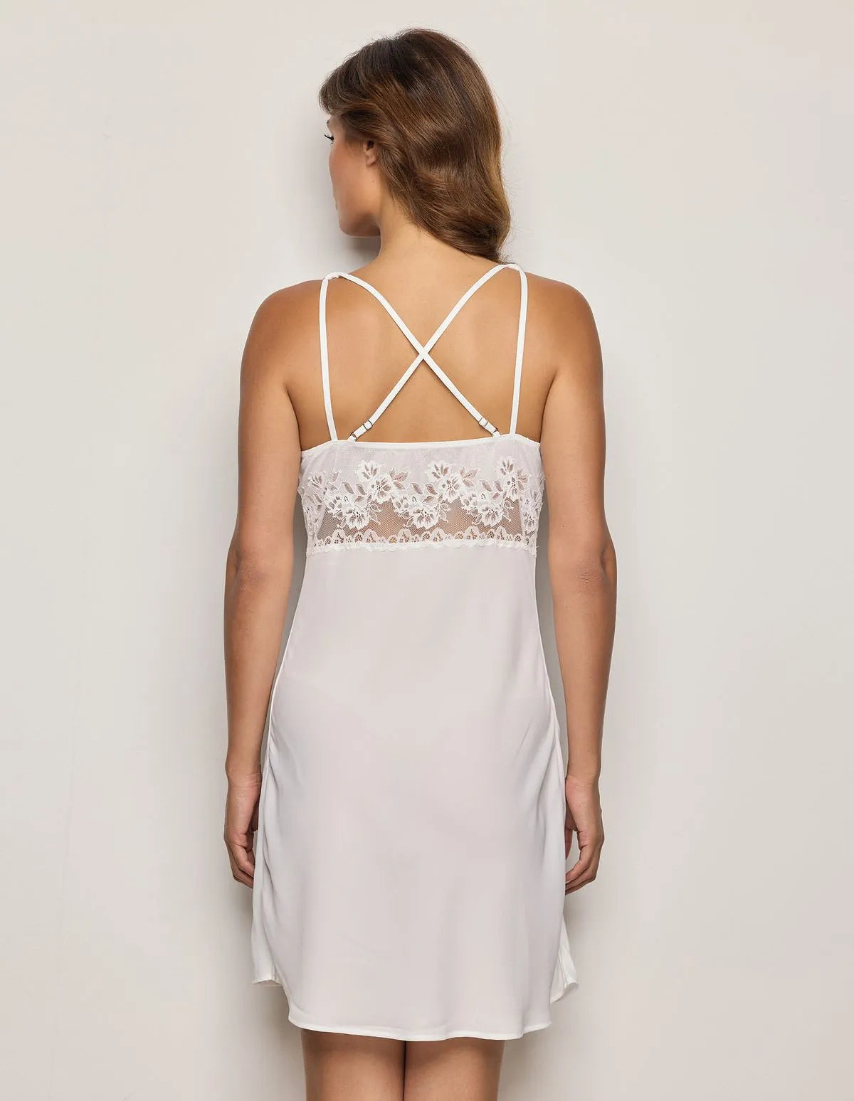 Yamamay_Silk_Lace and Cr�pe Slip with Reinforced Cups Ð Blanche_LSOD183009_096_05