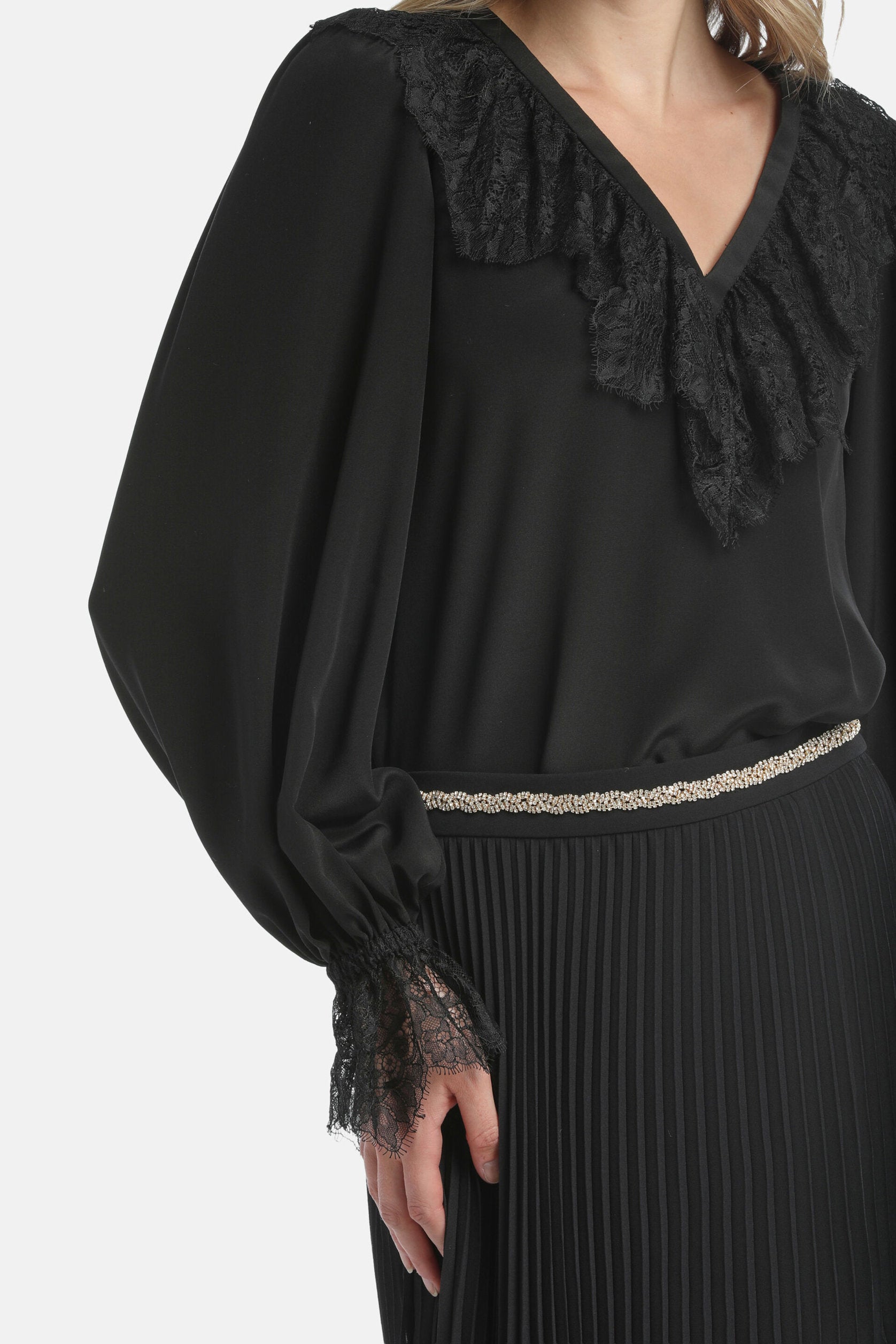 Luisa Spagnoli_Lumino - Elegant Blouse_LUMINO_0101_04