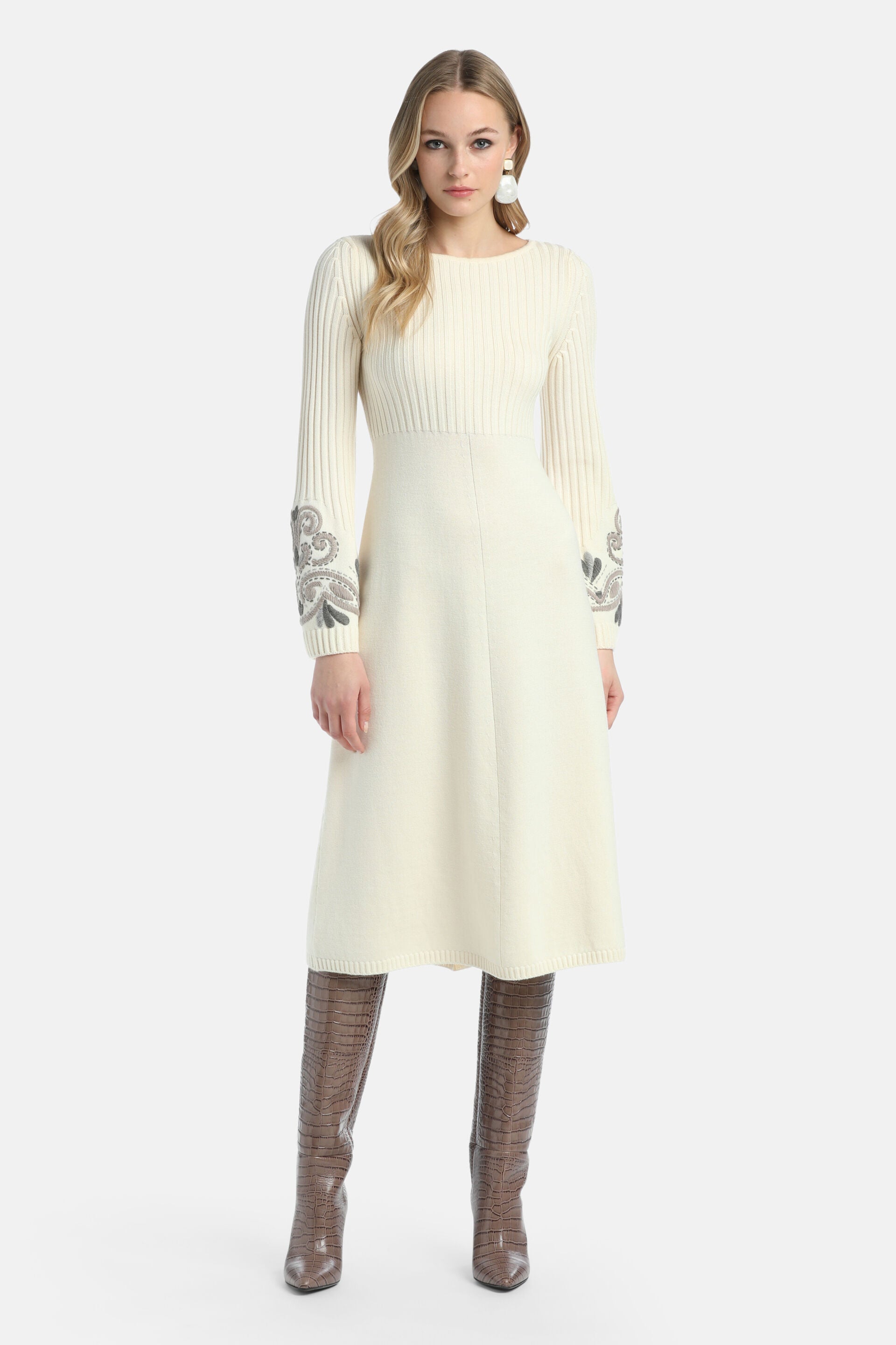 Luisa Spagnoli_Panna_Manilia - Embroidered Midi Dress_MANILIA_0202_01