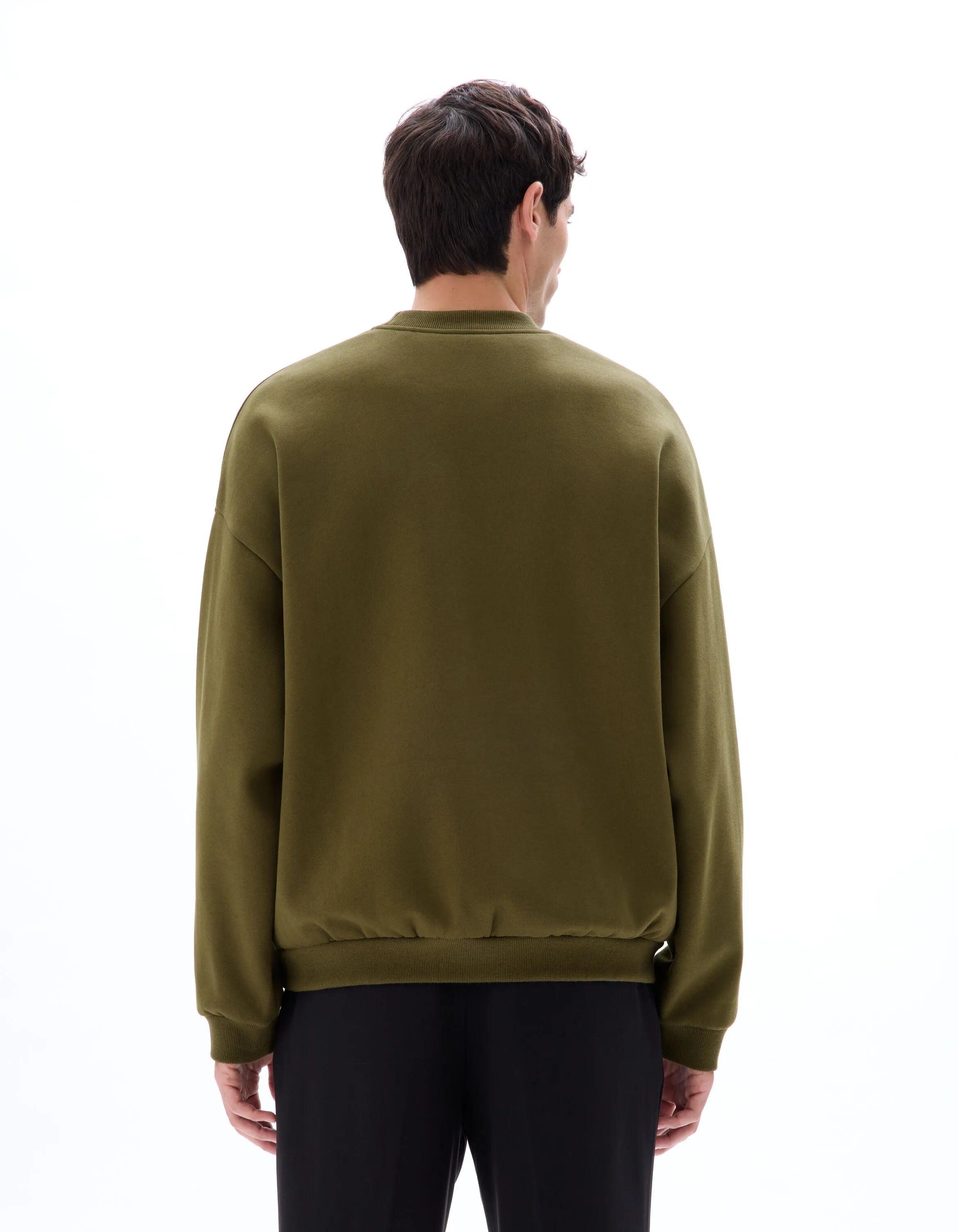 Celio_Kaki_Oversized Sweatshirt with Fancy Round Neck_MEHIVY_KAKI_03