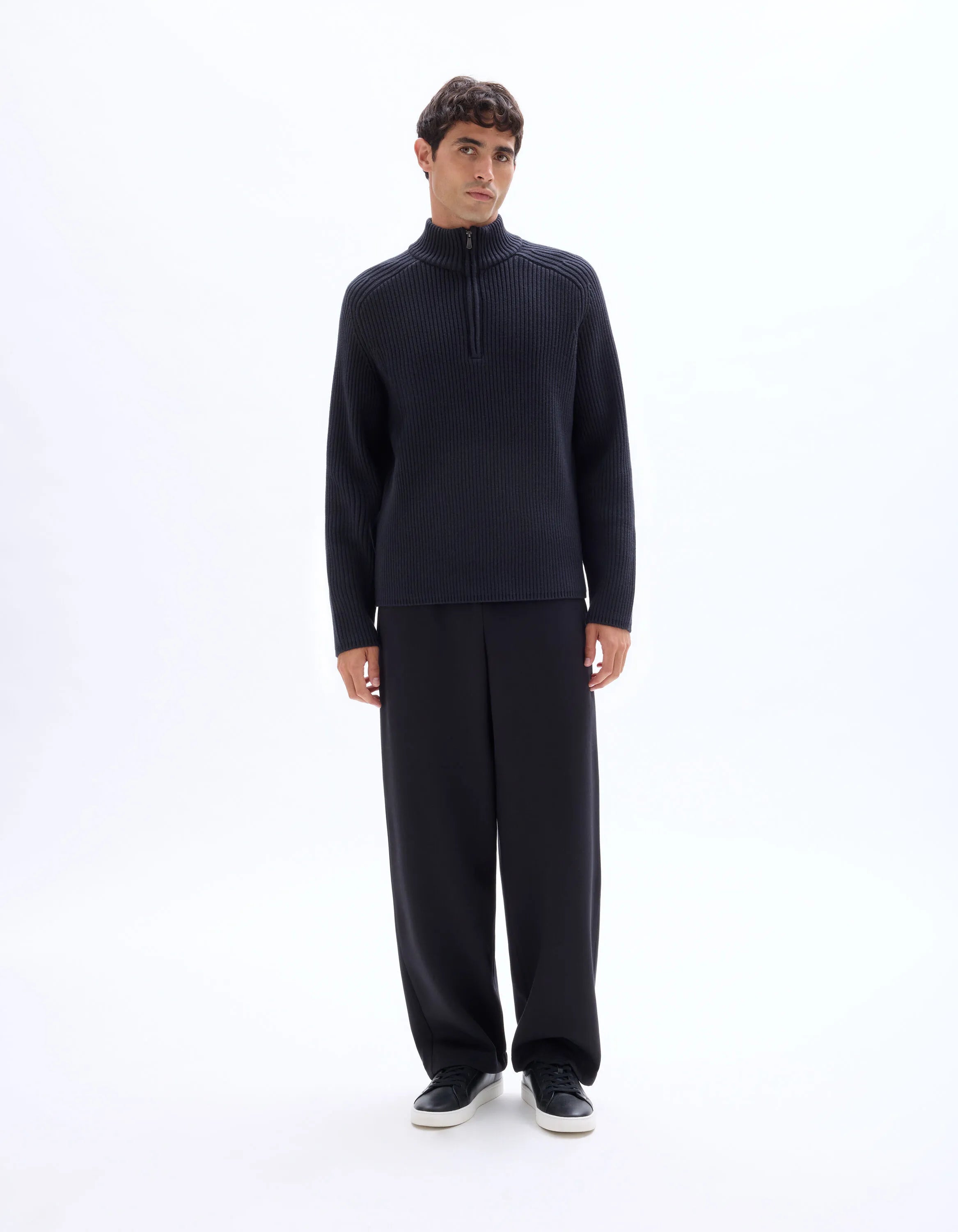 Celio_Blue_Ribbed Knit Crew Neck Sweater - Navy_MERAID_ENCRE_02
