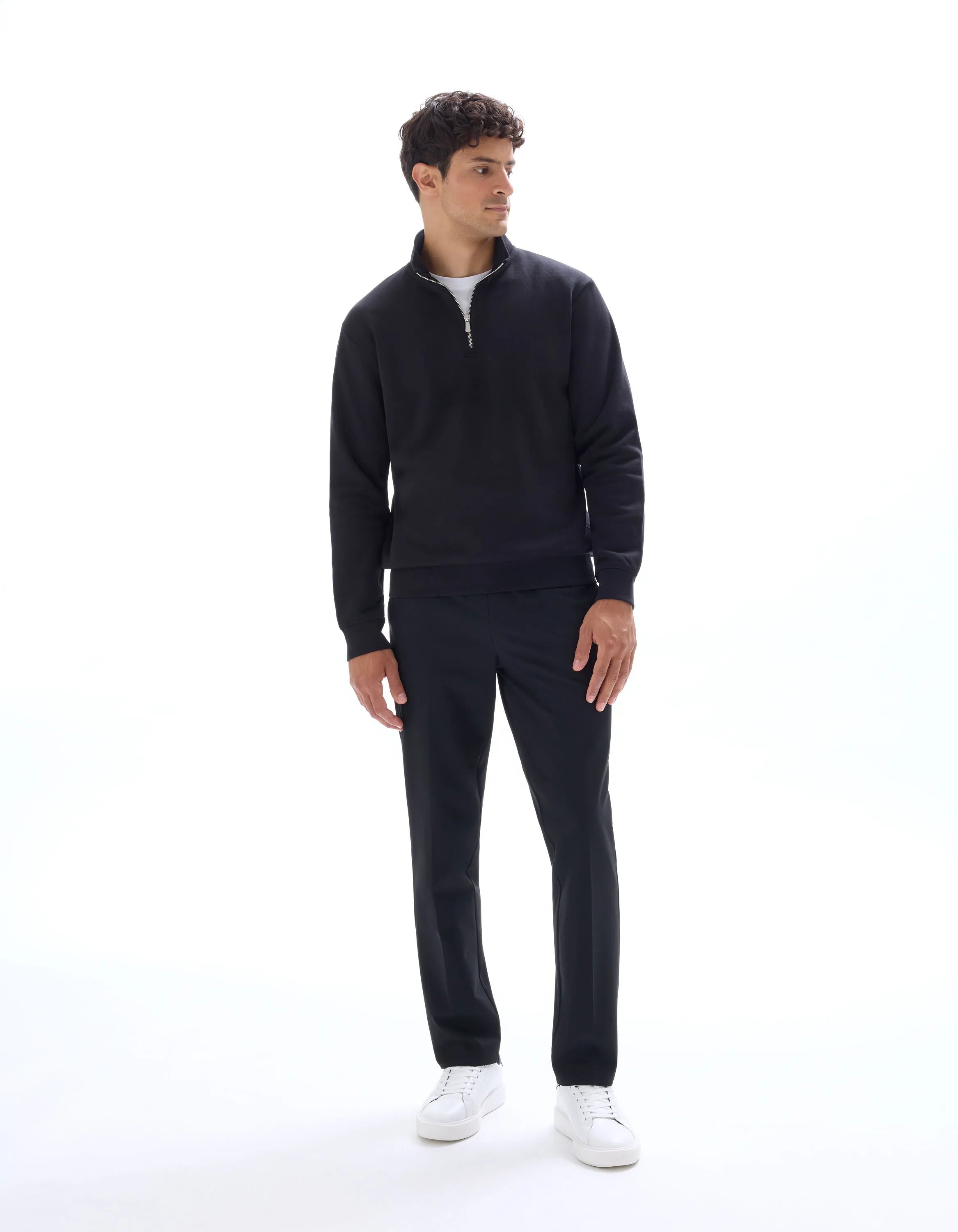Celio_Black_Regular Crew Neck Sweatshirt_METREUK_BLACK_01