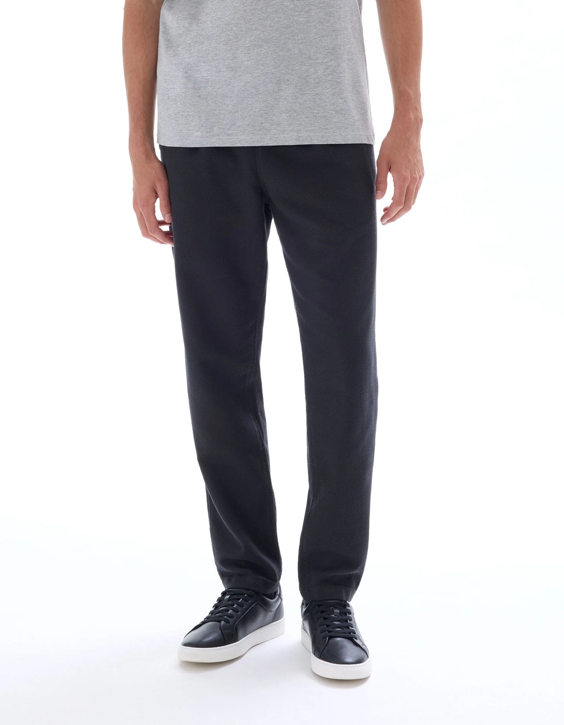 Celio_Black_100% Cotton Canvas Textured Slim Pants_MOCANVAS_BLACK_02
