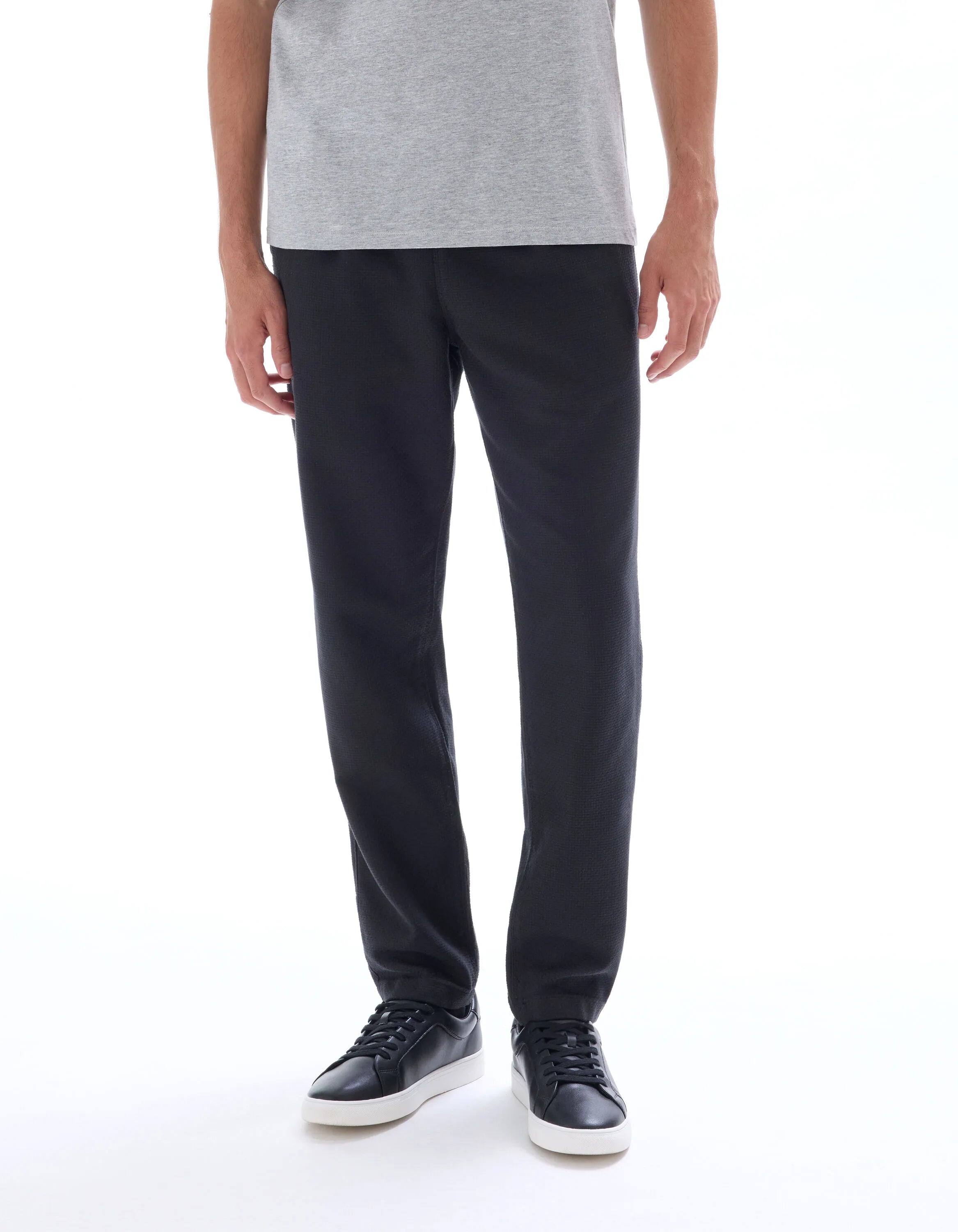 Celio_Black_100% Cotton Canvas Textured Slim Pants_MOCANVAS_BLACK_02