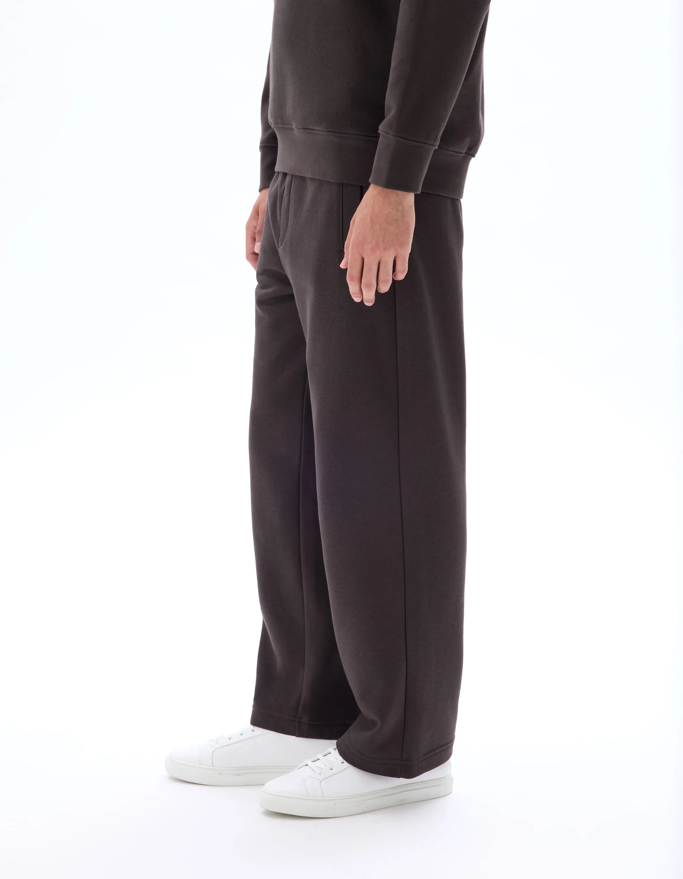 Celio_Faux Noir_Oversized Jogging Pants_MODROI_FAUX NOIR_04