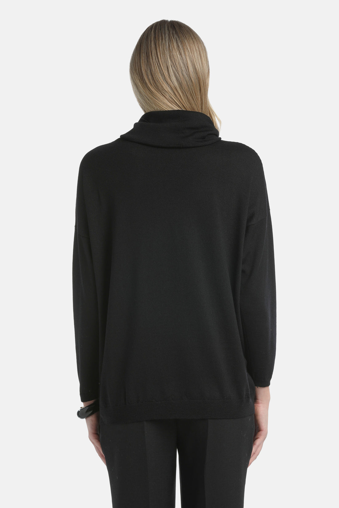 Luisa Spagnoli_Nero/Biscotto_Motel - Jacquard Turtleneck_MOTEL_0101 2246_02