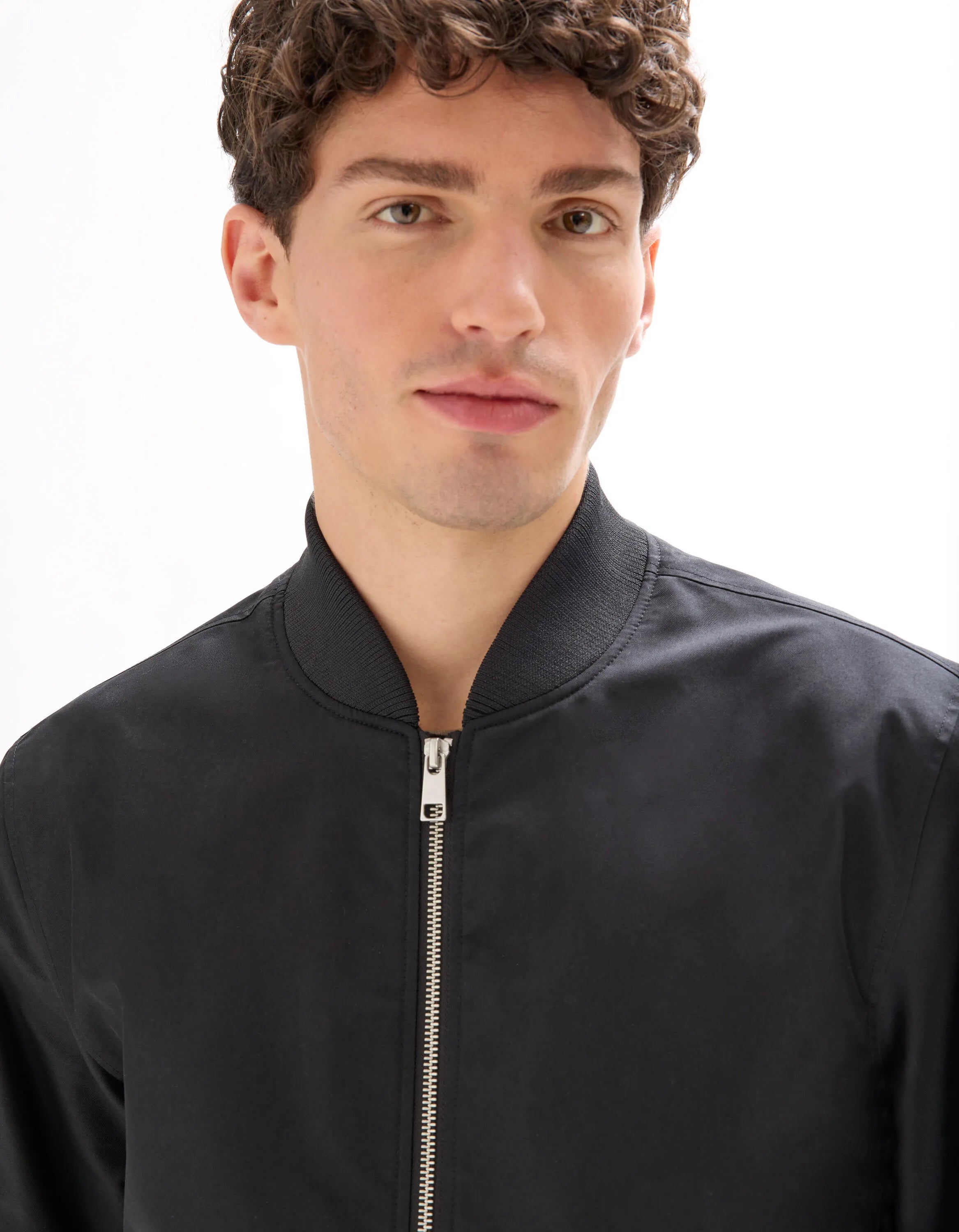 Celio_Black_Lightweight Bomber Jacket_MUBLUZ_BLACK_04