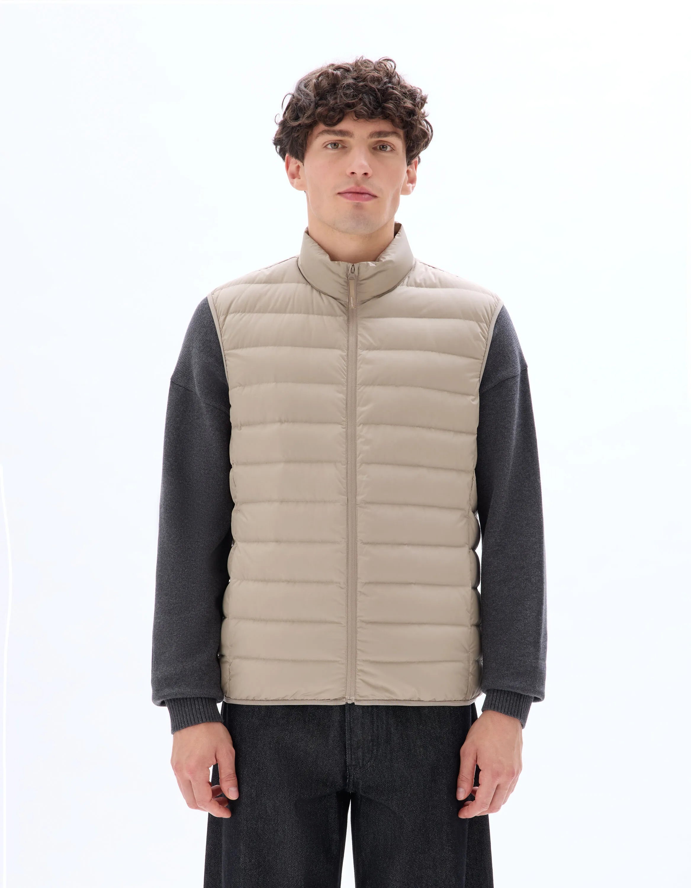 Celio_Beige_Lightweight Sleeveless Down Jacket_MULIGHTSL_BEIGE_02