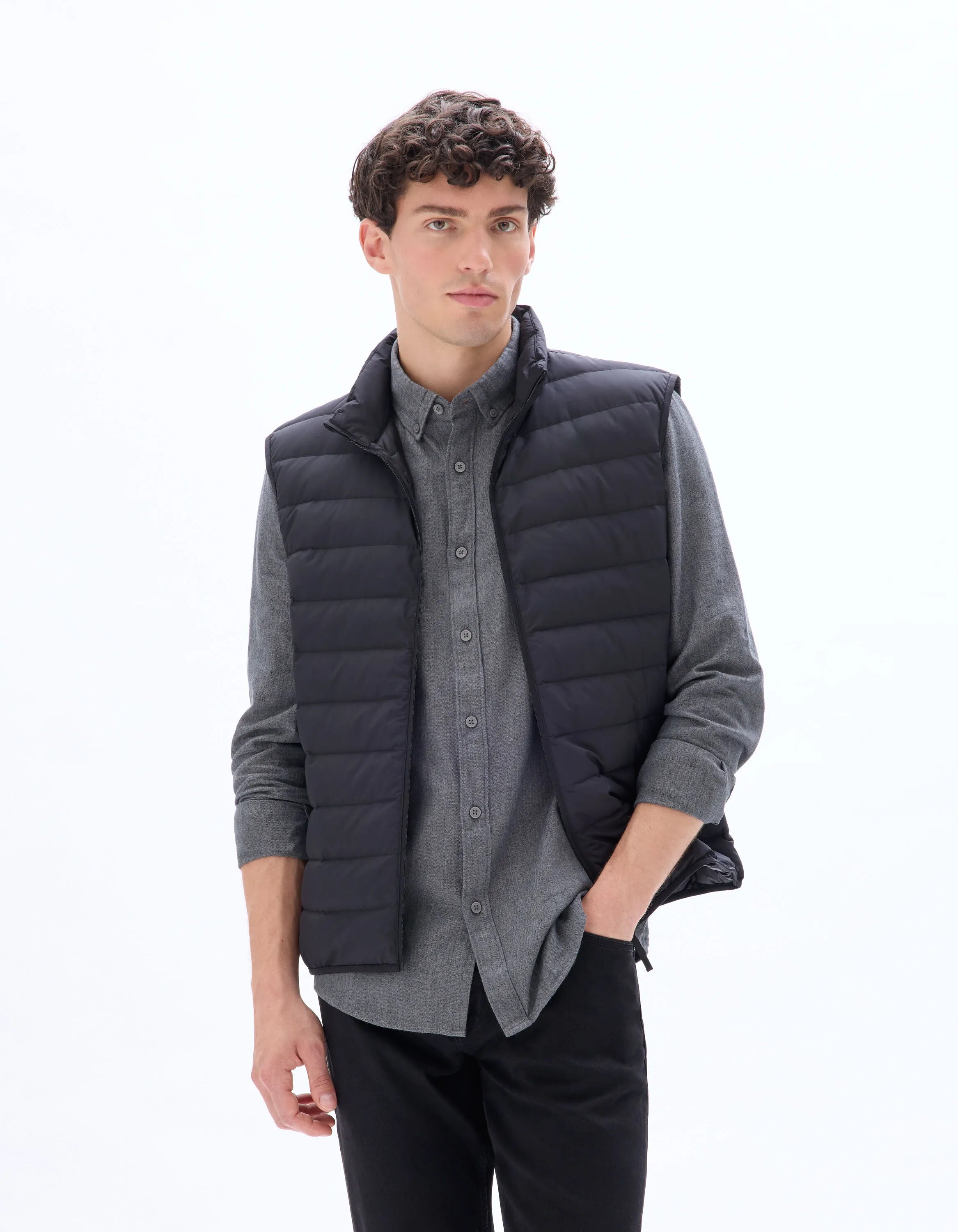 Celio_Black_Lightweight Sleeveless Down Jacket_MULIGHTSL_BLACK_02