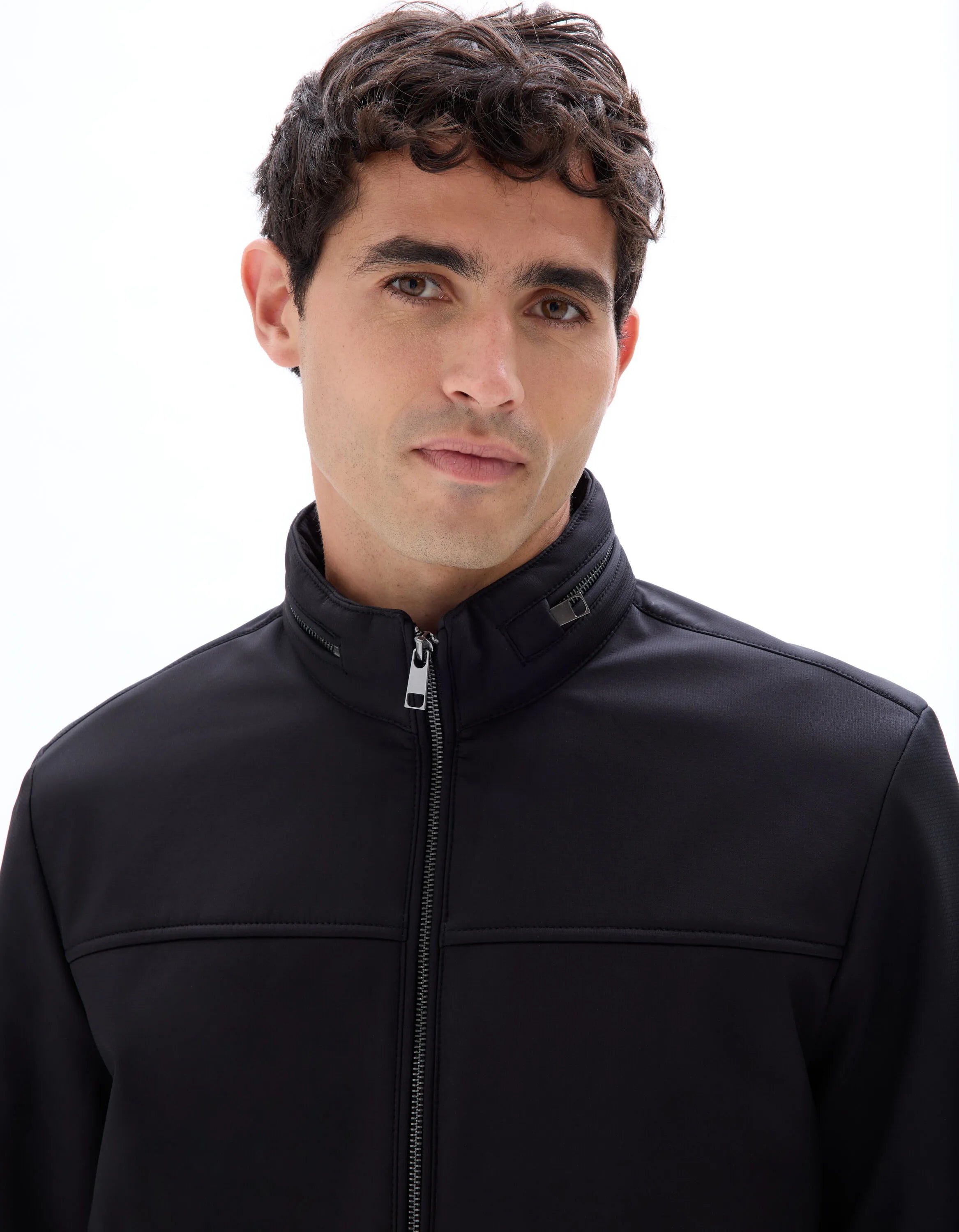 Celio_Black_Softshell Jacket with Stand-Up Collar_MUPRADO_BLACK_04