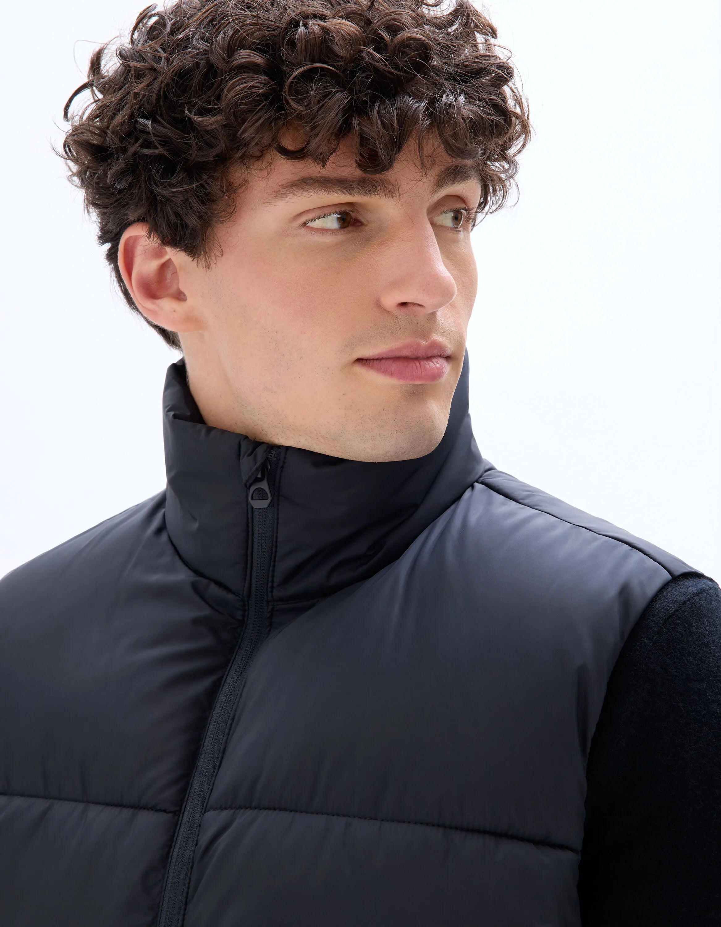 Celio_Black_Warm Sleeveless Down Jacket_MUPUFFYSL_BLACK_05