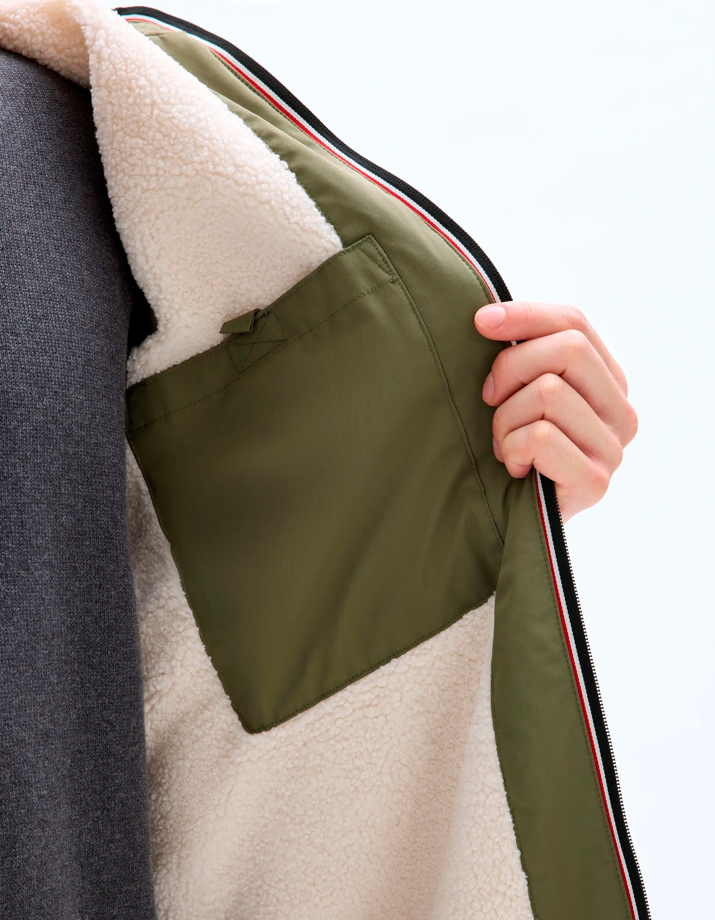 Celio_Light Khaki 01_Sherpa-Lined Hooded Parka_MUTEK_LIGHT KHAKI 01_05