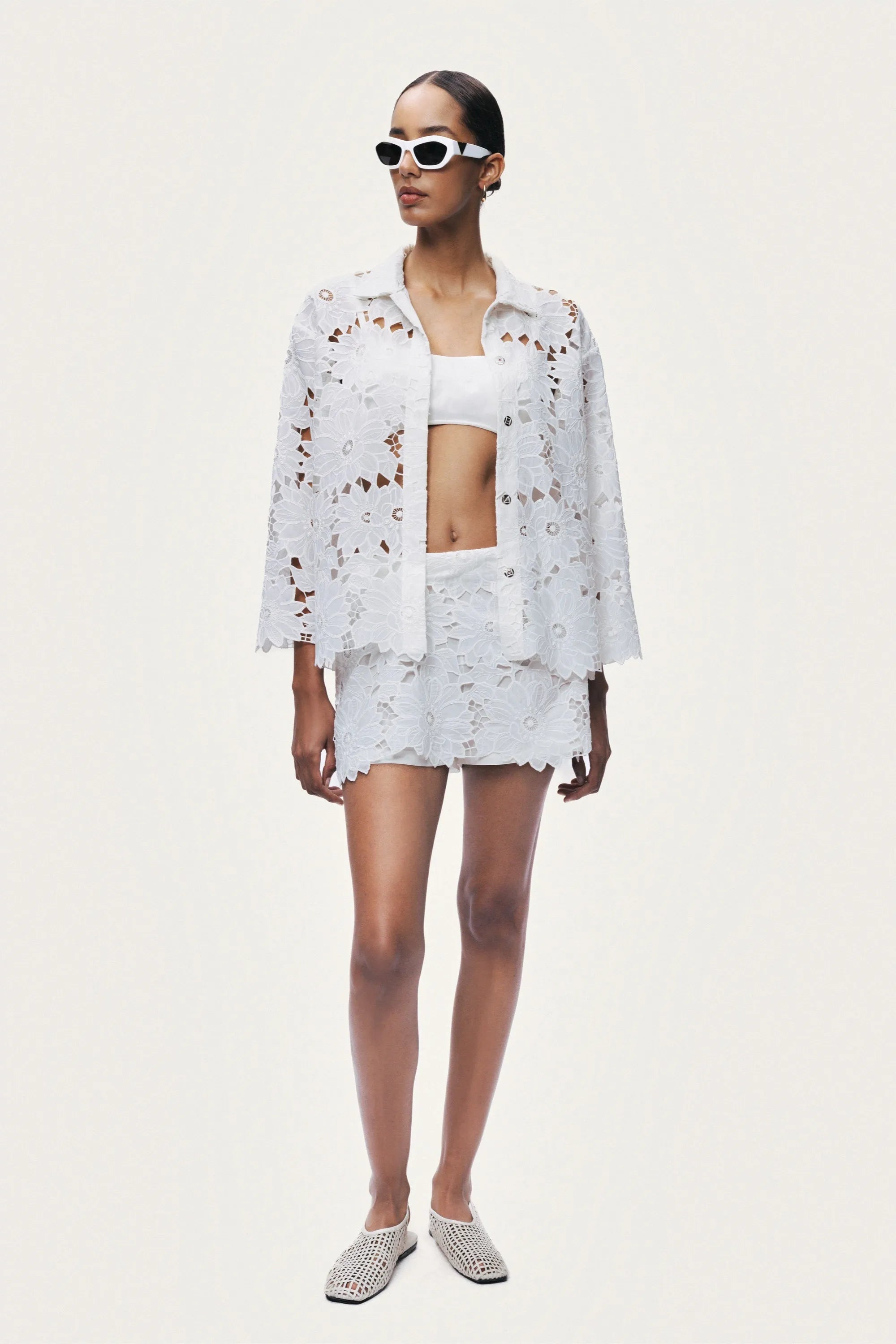 Nocturne Off-White Women Floral Embroidered Jacket SKU: N26YN25248_0014 Image 03