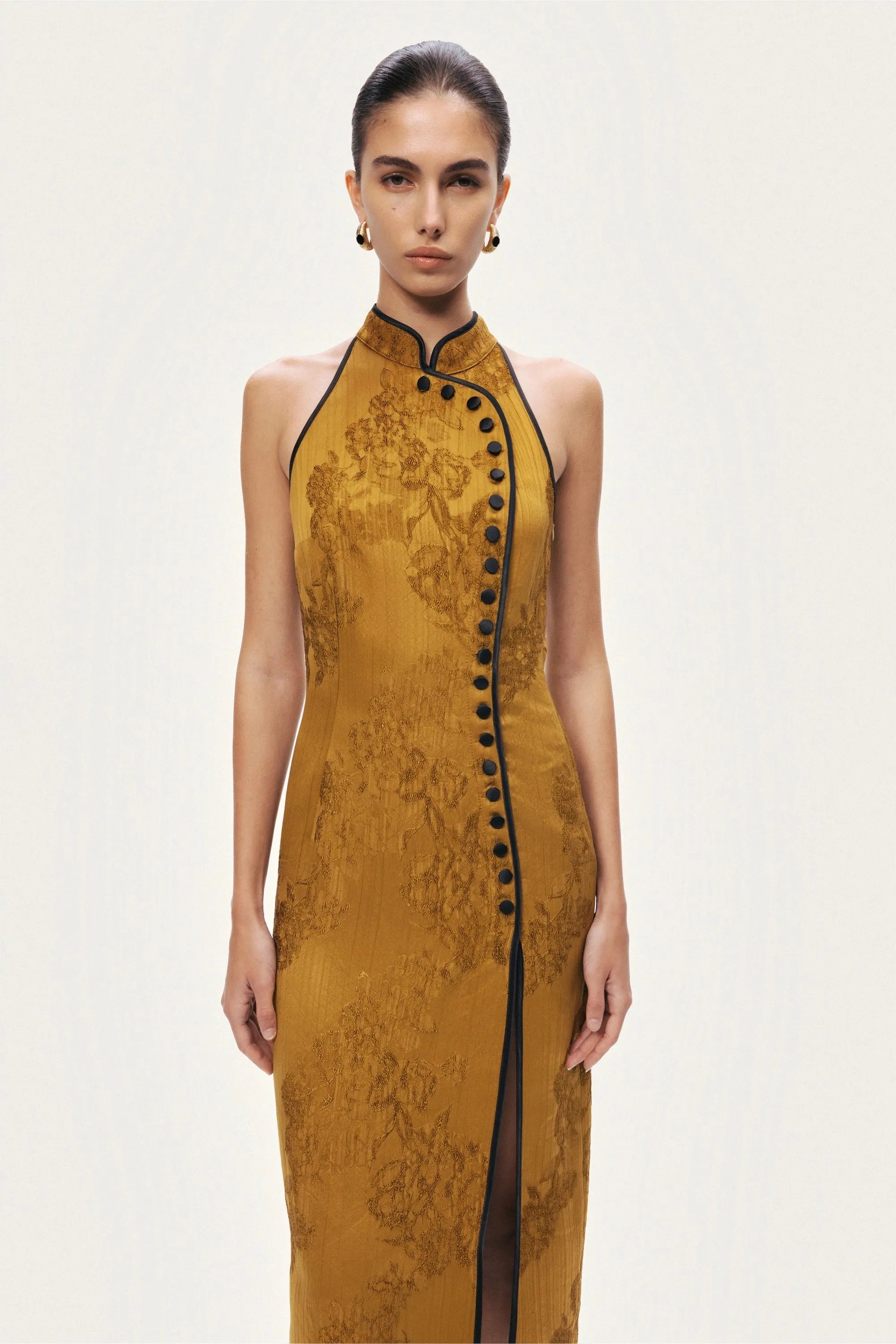 Nocturne Camel Women High-Neck Button-Detail Midi Dress SKU: N26YN2744_0053 Image 05