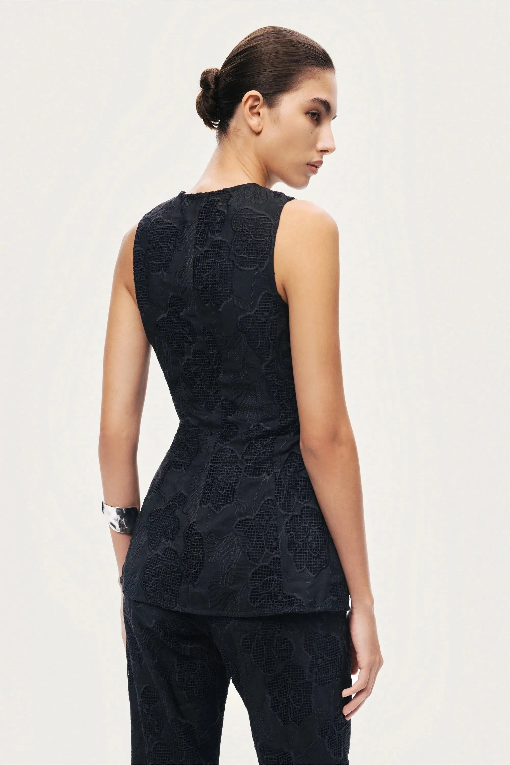 Nocturne Black Women Textured Tailored Vest SKU: N26YN7083_0002 Image 08