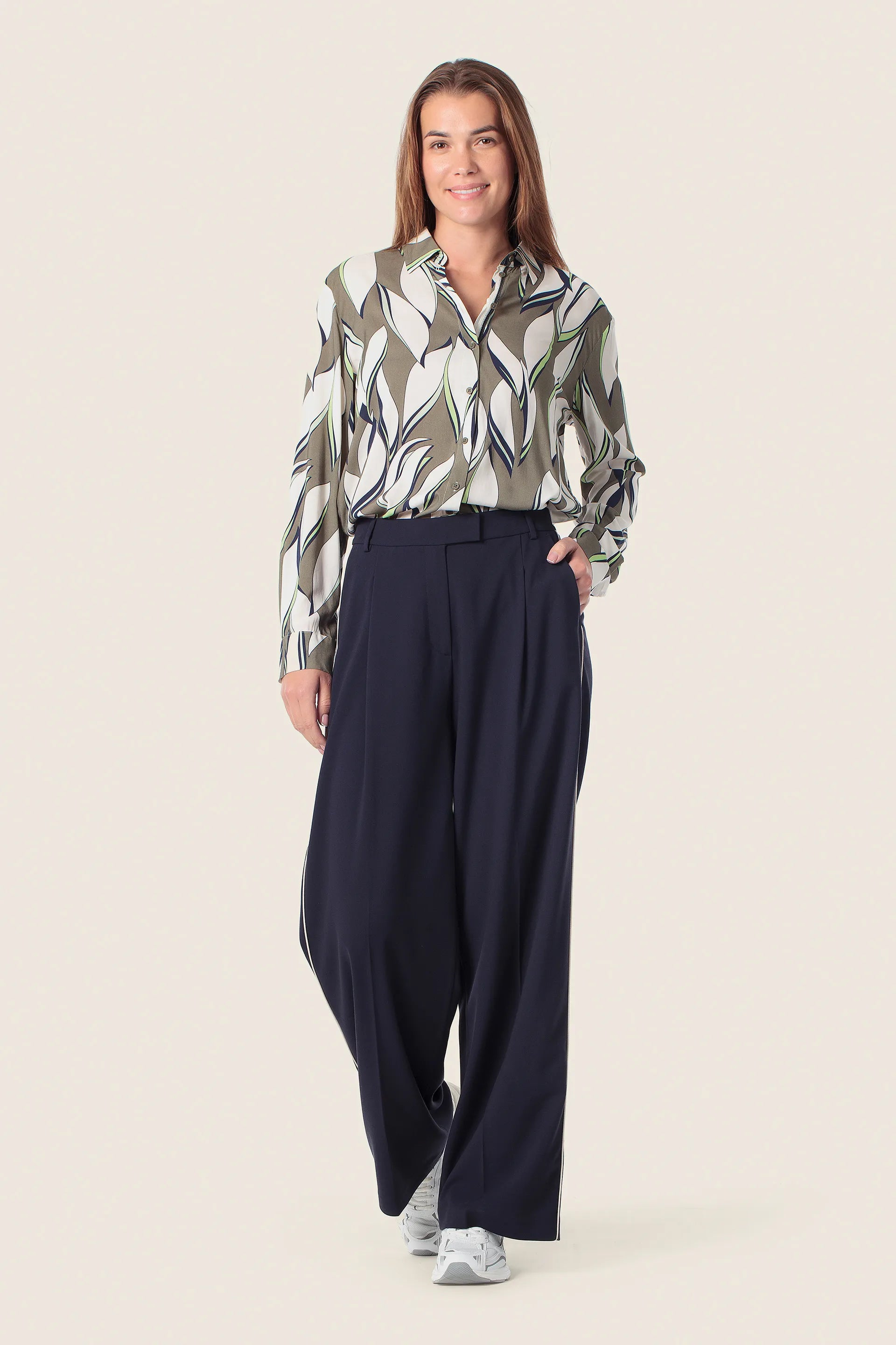Gerry Weber Green Khaki 0 Long Sleeve Printed Blouse SKU: N60467_155 Image 03