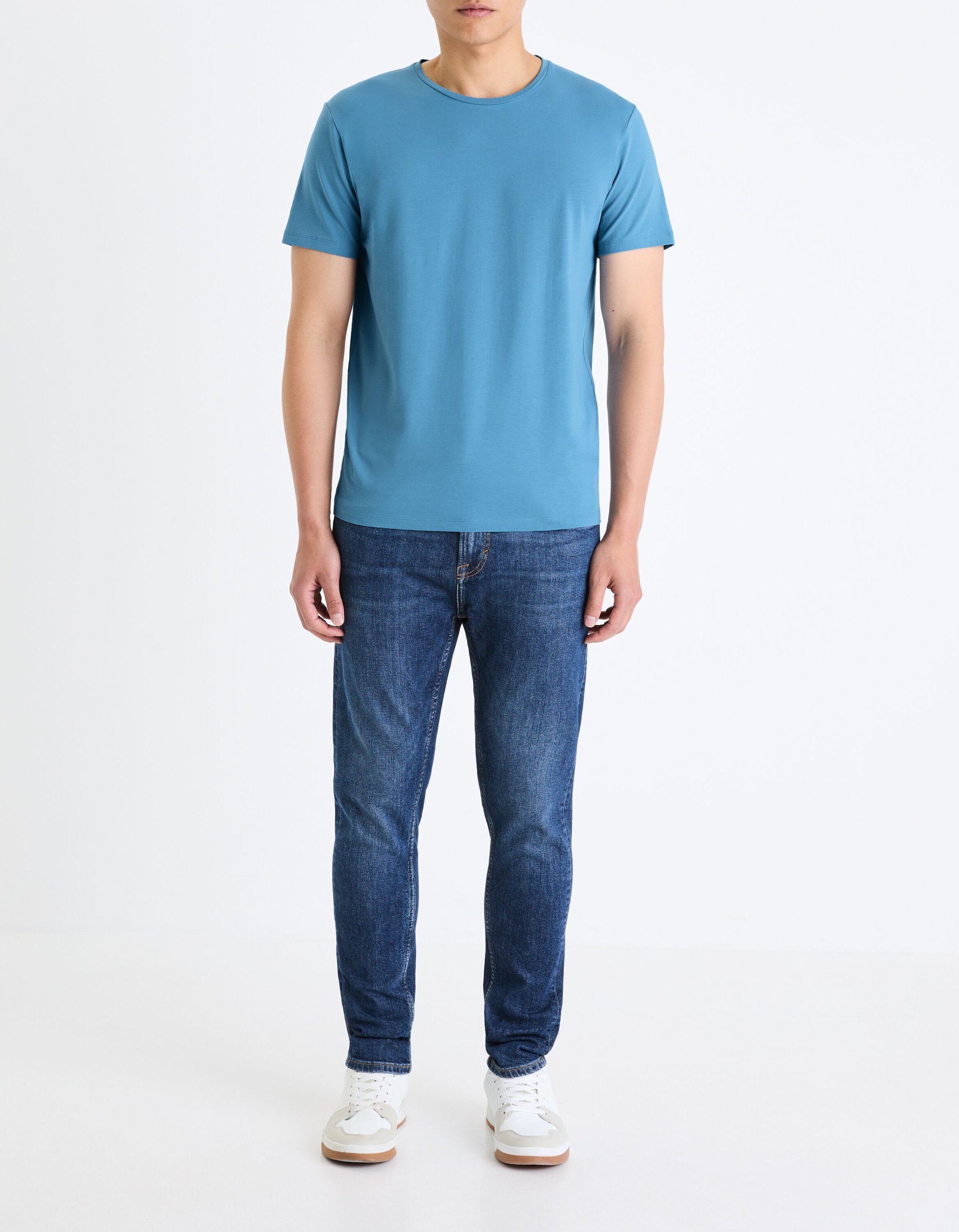 Slim-Neck Stretch Cotton T-Shirt_03