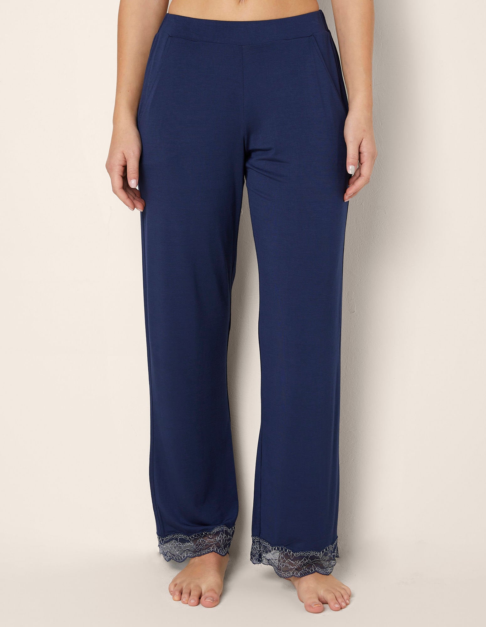 Yamamay_Long Trousers of Blue Pajamas in Tencel ª Modal Stretch with Lace_PPBD181003_215_02