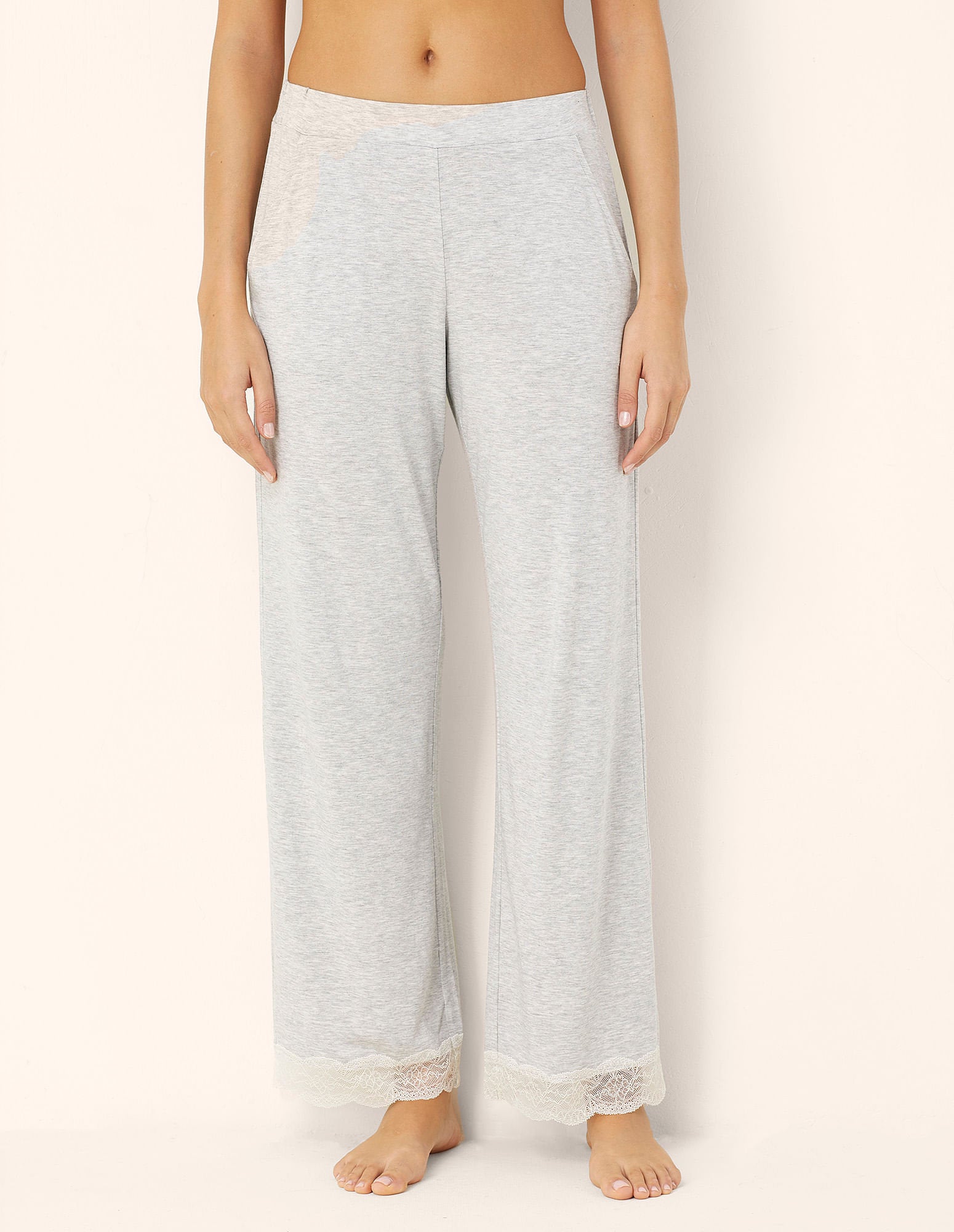Yamamay_Long Trousers of Light Gray Pajamas in Tencel ª Modal Stretch with Lace_PPBD181006_133_02