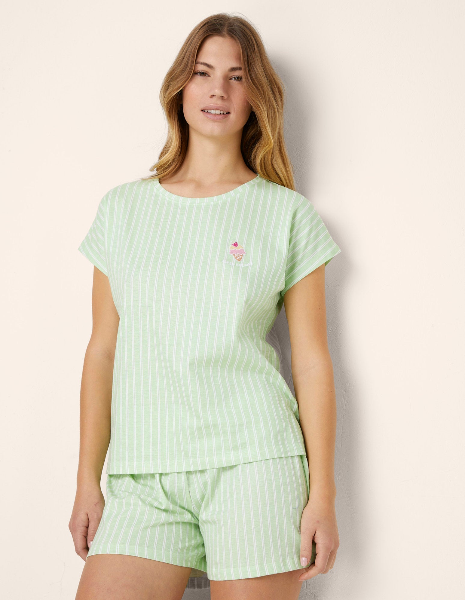 Yamamay_Sweet Dreams Short Pajamas with Sweet Treat Stripes_PPCD181005_932_01