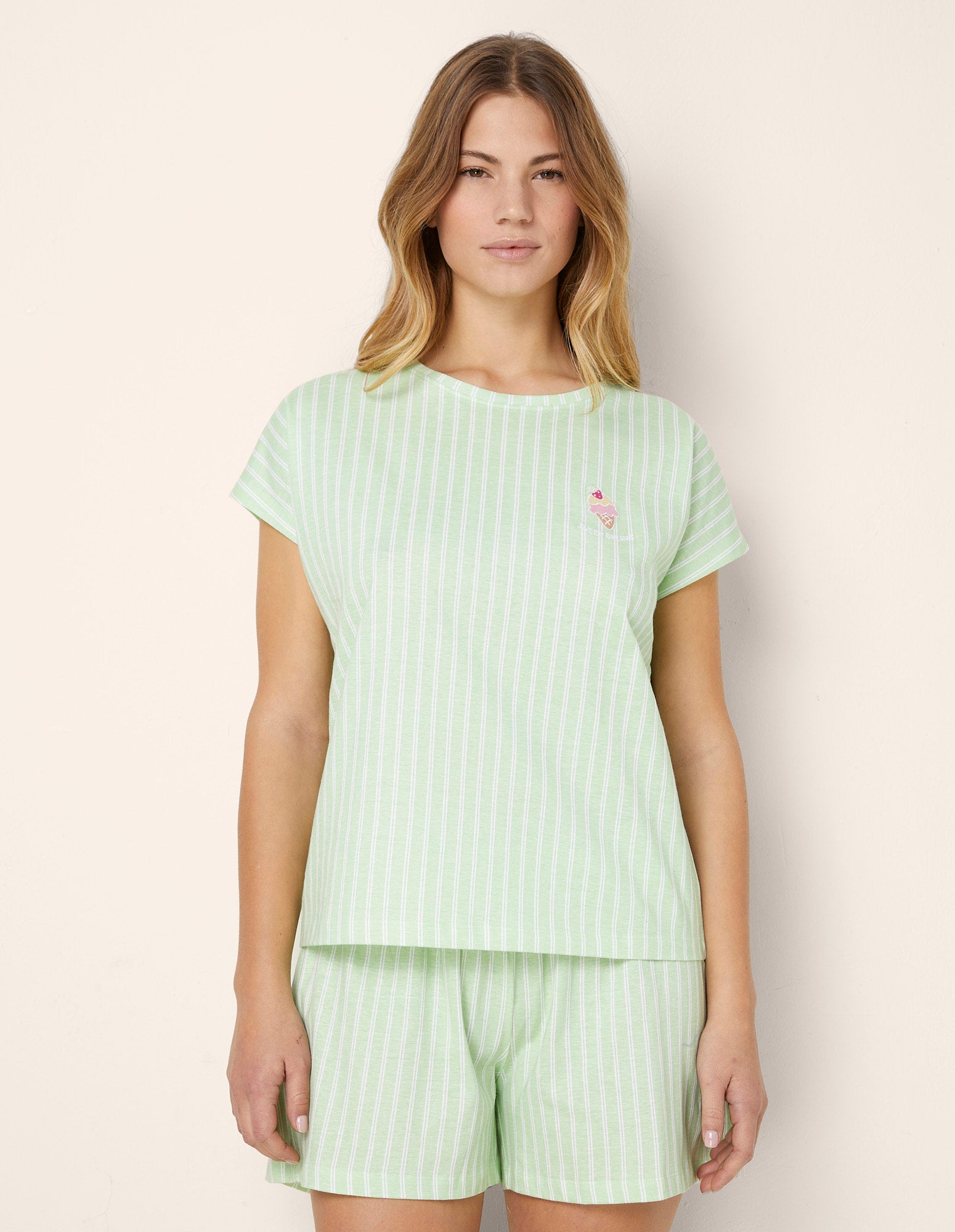 Yamamay_Sweet Dreams Short Pajamas with Sweet Treat Stripes_PPCD181005_932_02