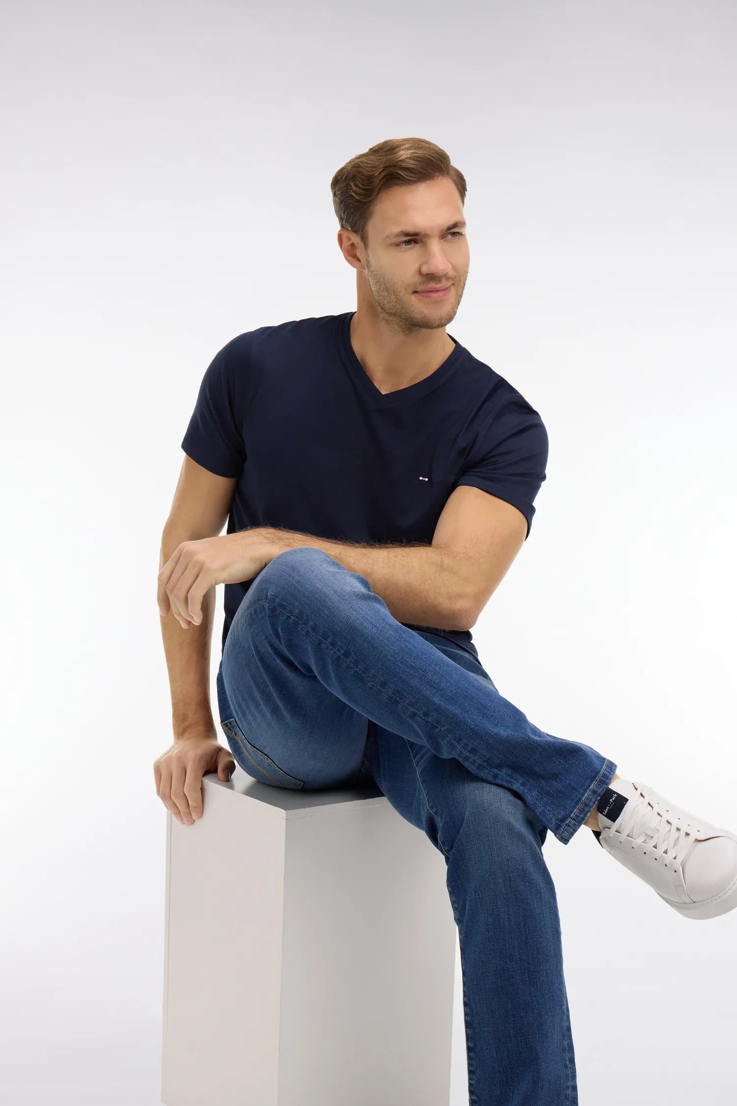Eden Park Navy Blue Men V-Neck Black Light Pima Cotton T-Shirt SKU: PPKNITCE0008_BLF Image 03
