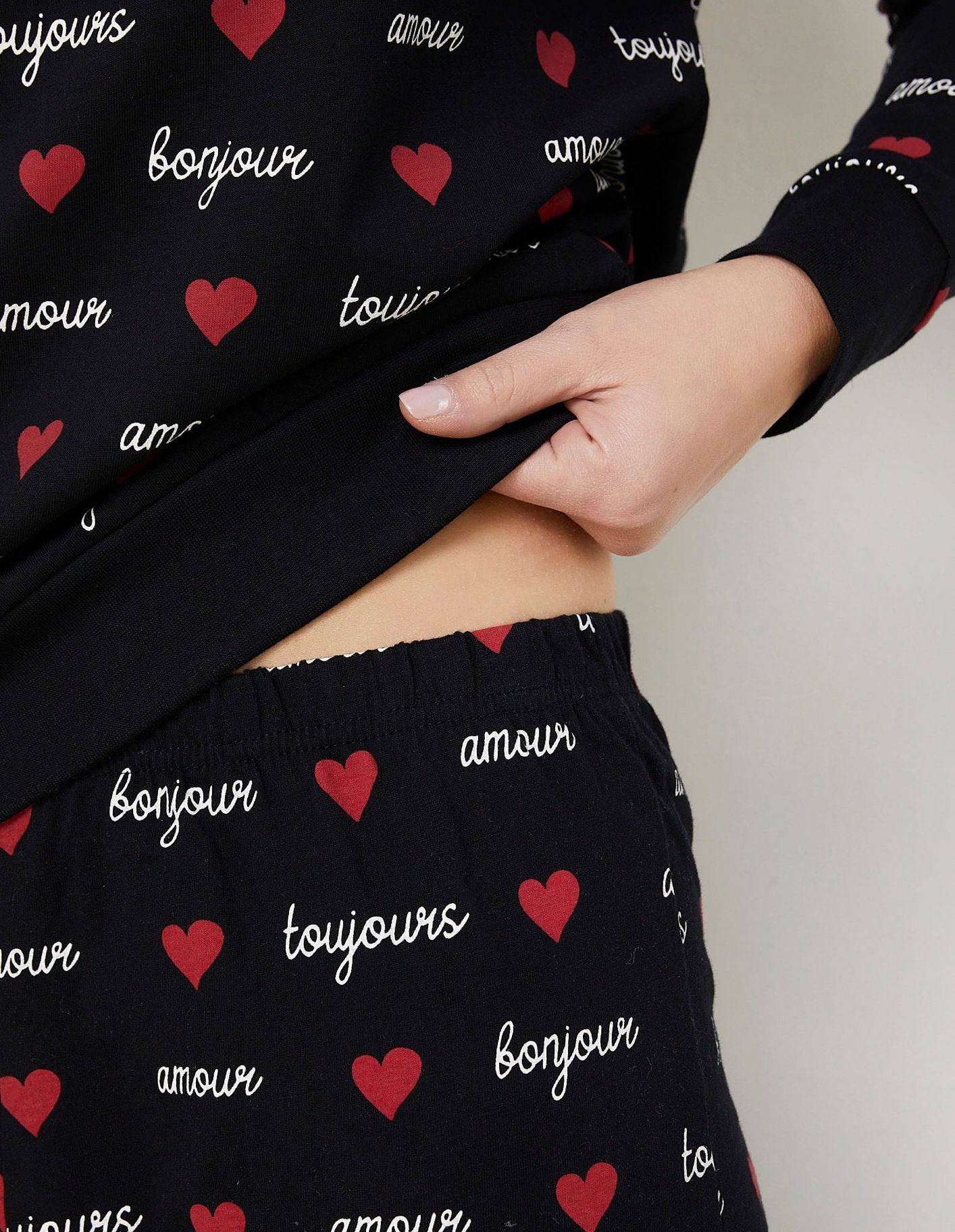 Yamamay_Amour Toujours Long Black Pajamas in Cotton Jersey_PPLD181002_128_05