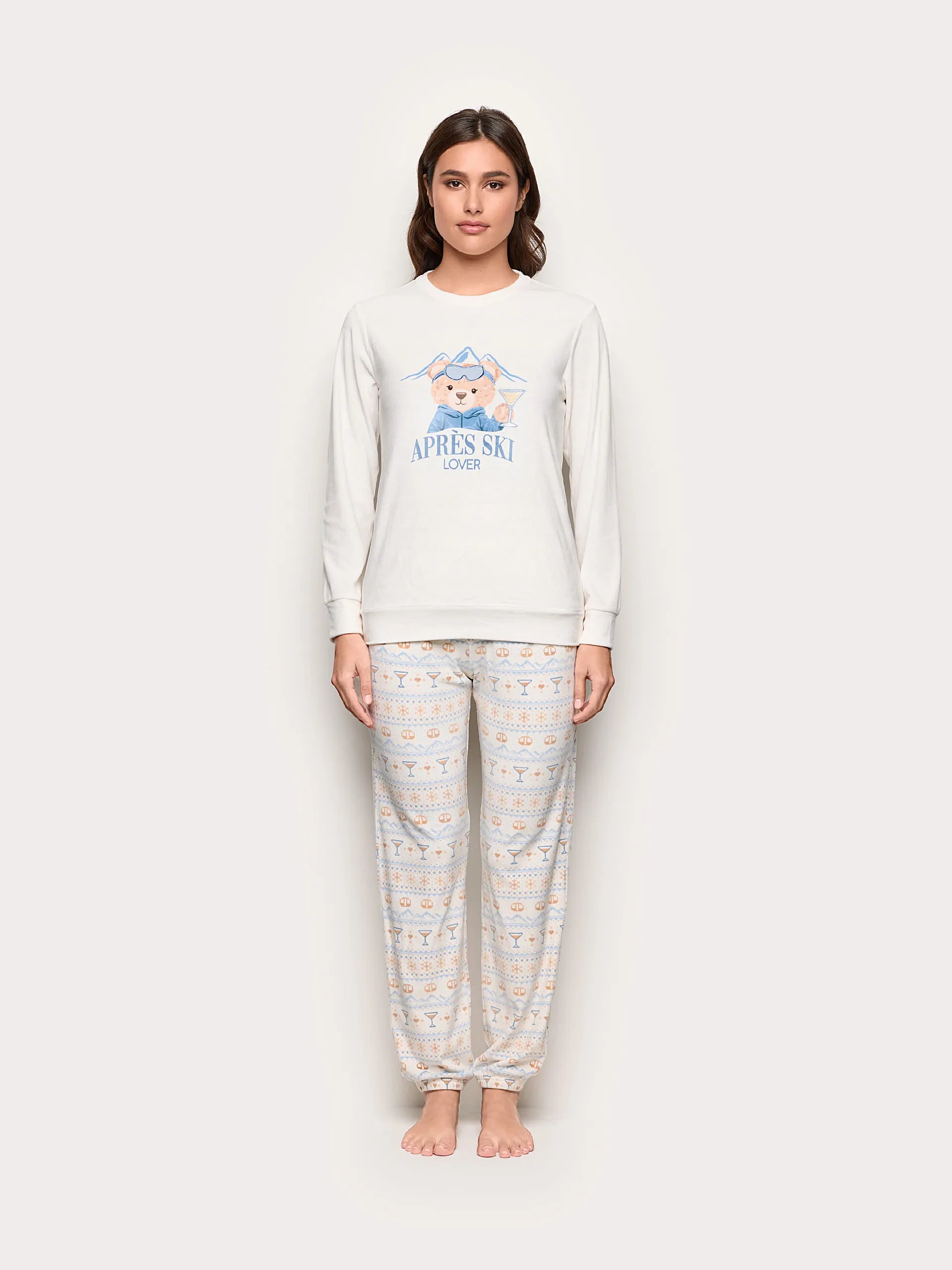 Yamamay_Almond_Apr�s Ski Chenille Long Pyjamas_PPLD184018_244_02