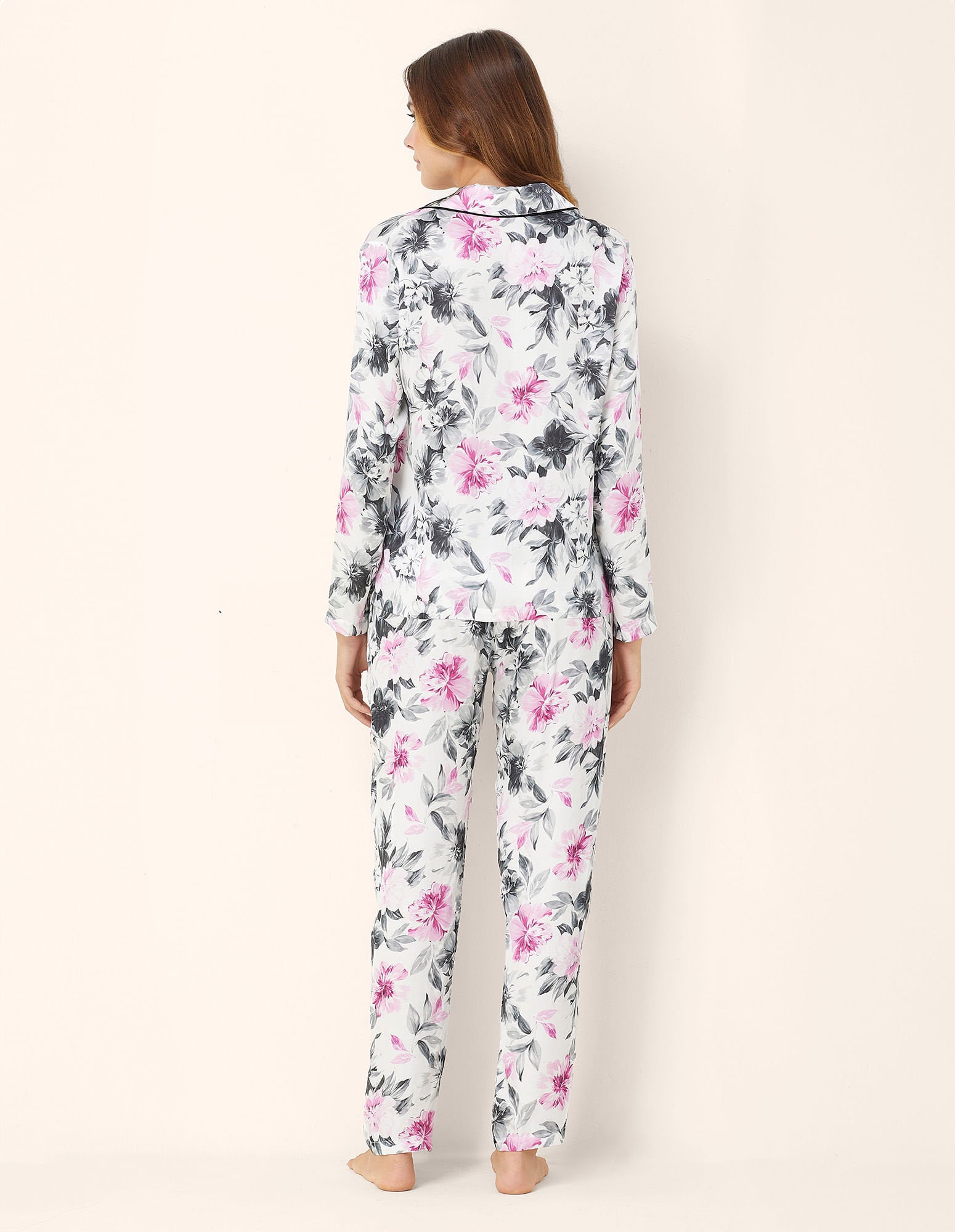 Yamamay_Long Open Viscose Satin Pajama Cecile_PPRD181003_128_03