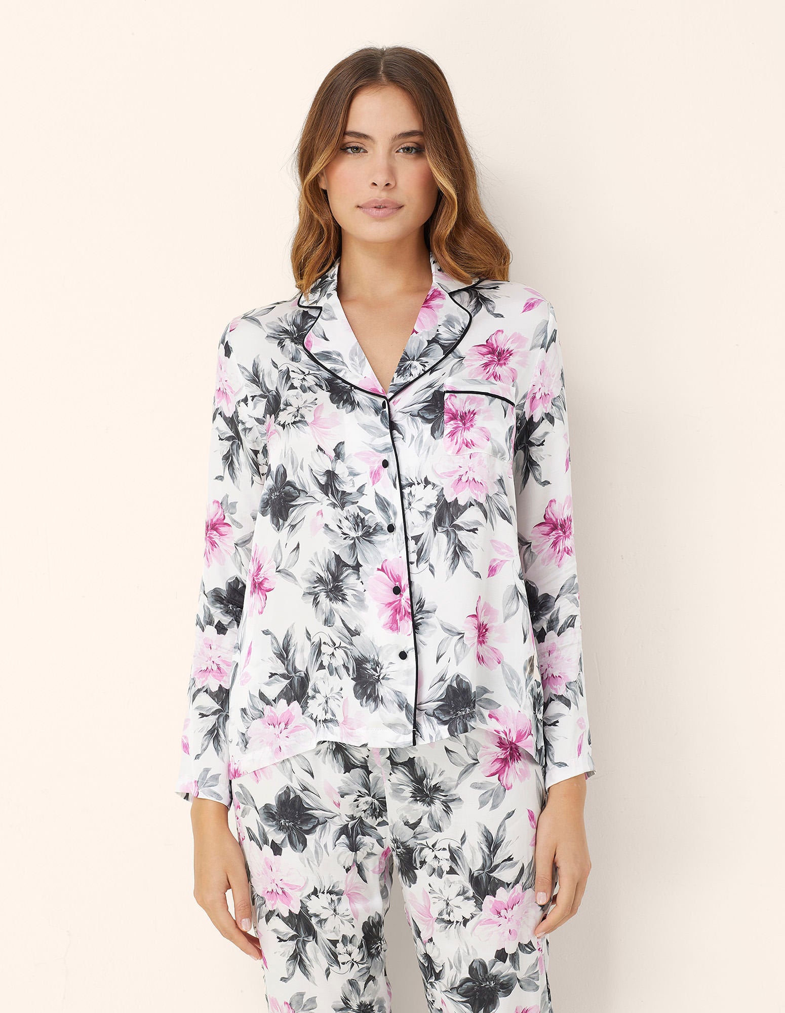 Yamamay_Long Open Viscose Satin Pajama Cecile_PPRD181003_128_04