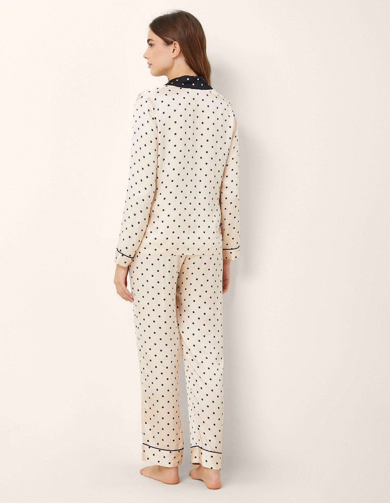 Yamamay_Delice Long Open Viscose Satin Pajamas_PPRD181004_128_03