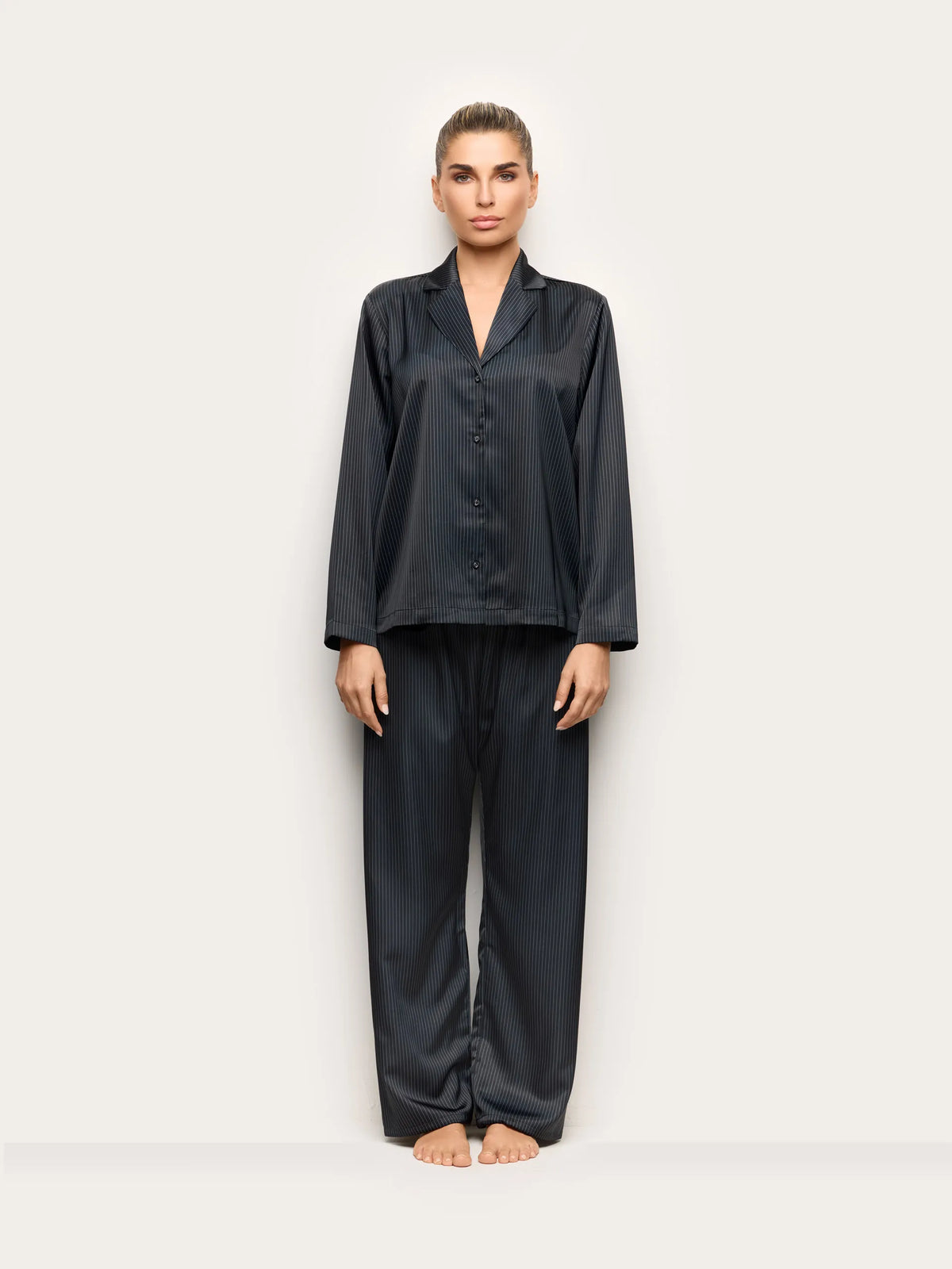 Yamamay PRINTED Women Long-Pyjamas with Front Opening - Lady Boss SKU: PPRD193003_128 Image 02