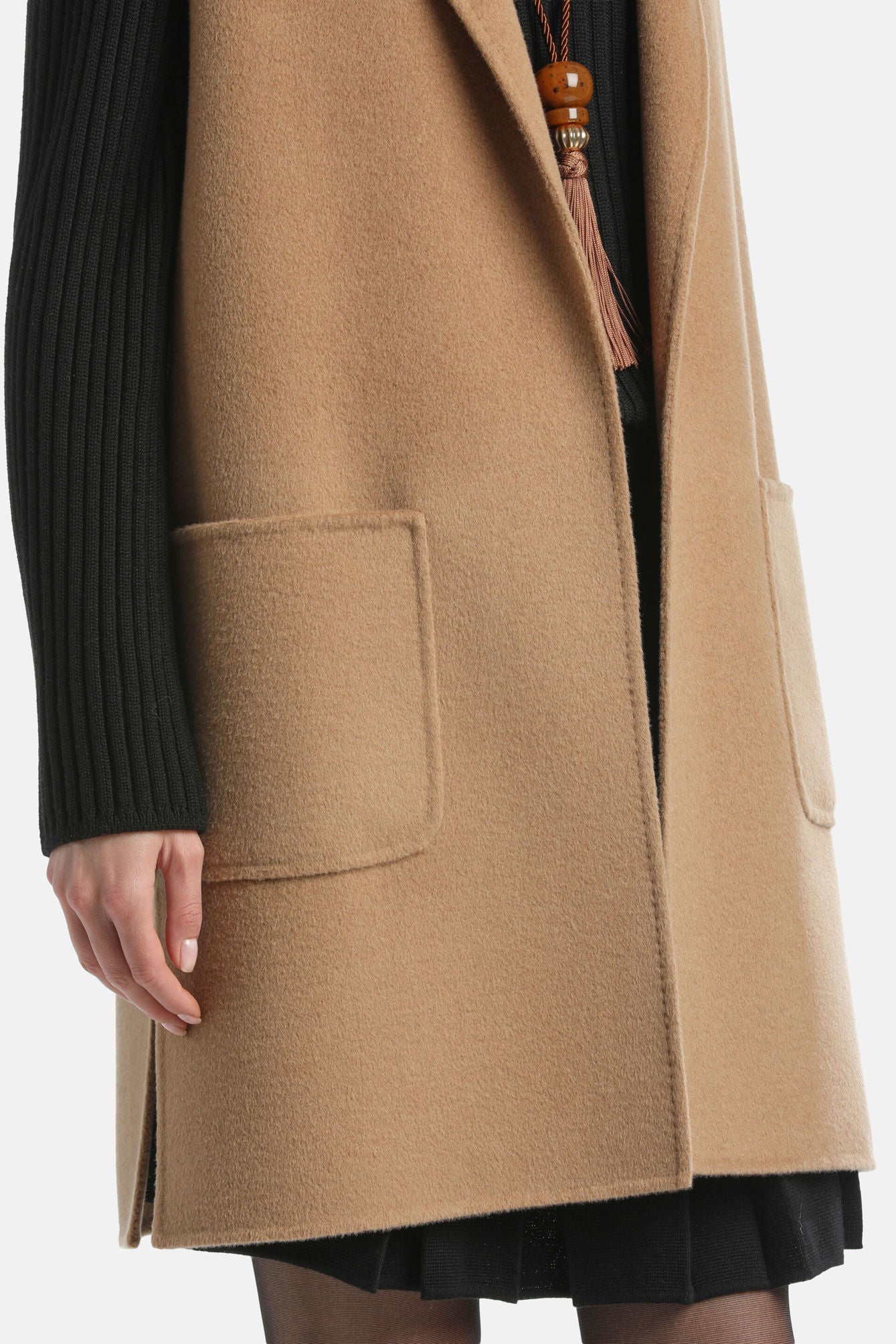 Luisa Spagnoli_Cammello_Sacca - Sleeveless Blazer_SACCA_2316_04