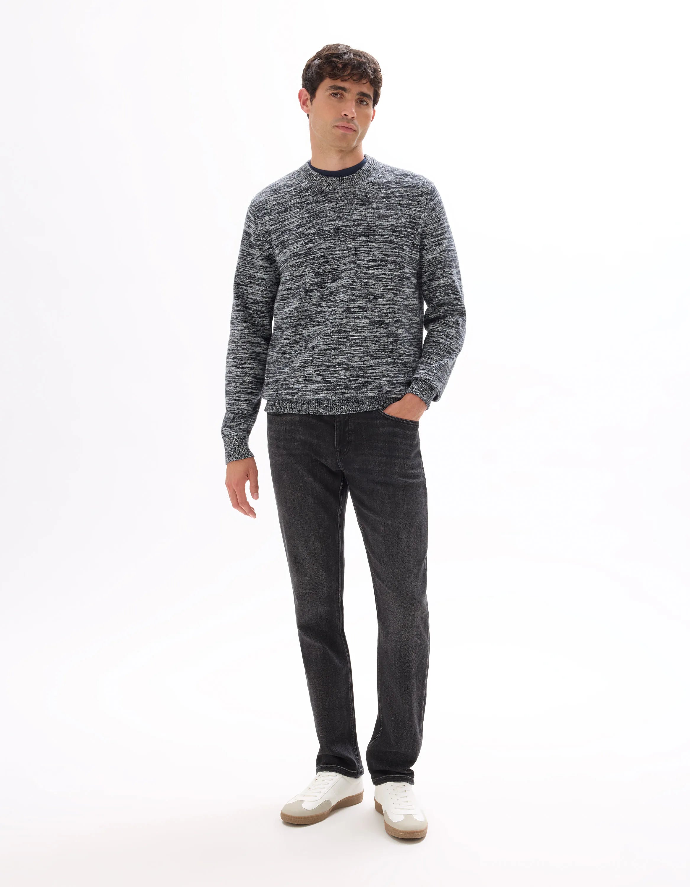 Celio_Washed Black_C.35 Straight Stretch Knit 3-Length Jeans_STLMAILLE_WASHED BLACK_02