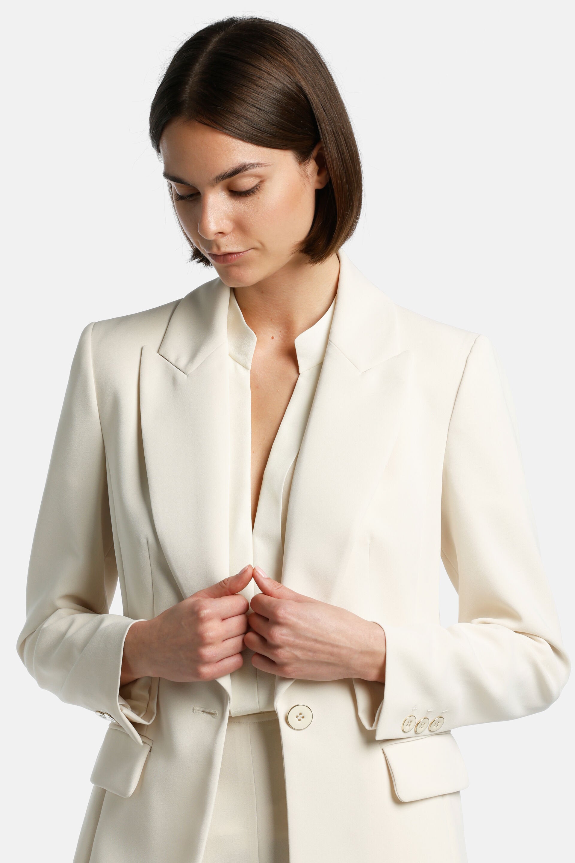 Luisa Spagnoli_Verissimo - Fitted Jacket_VERISSIMO_0210_03