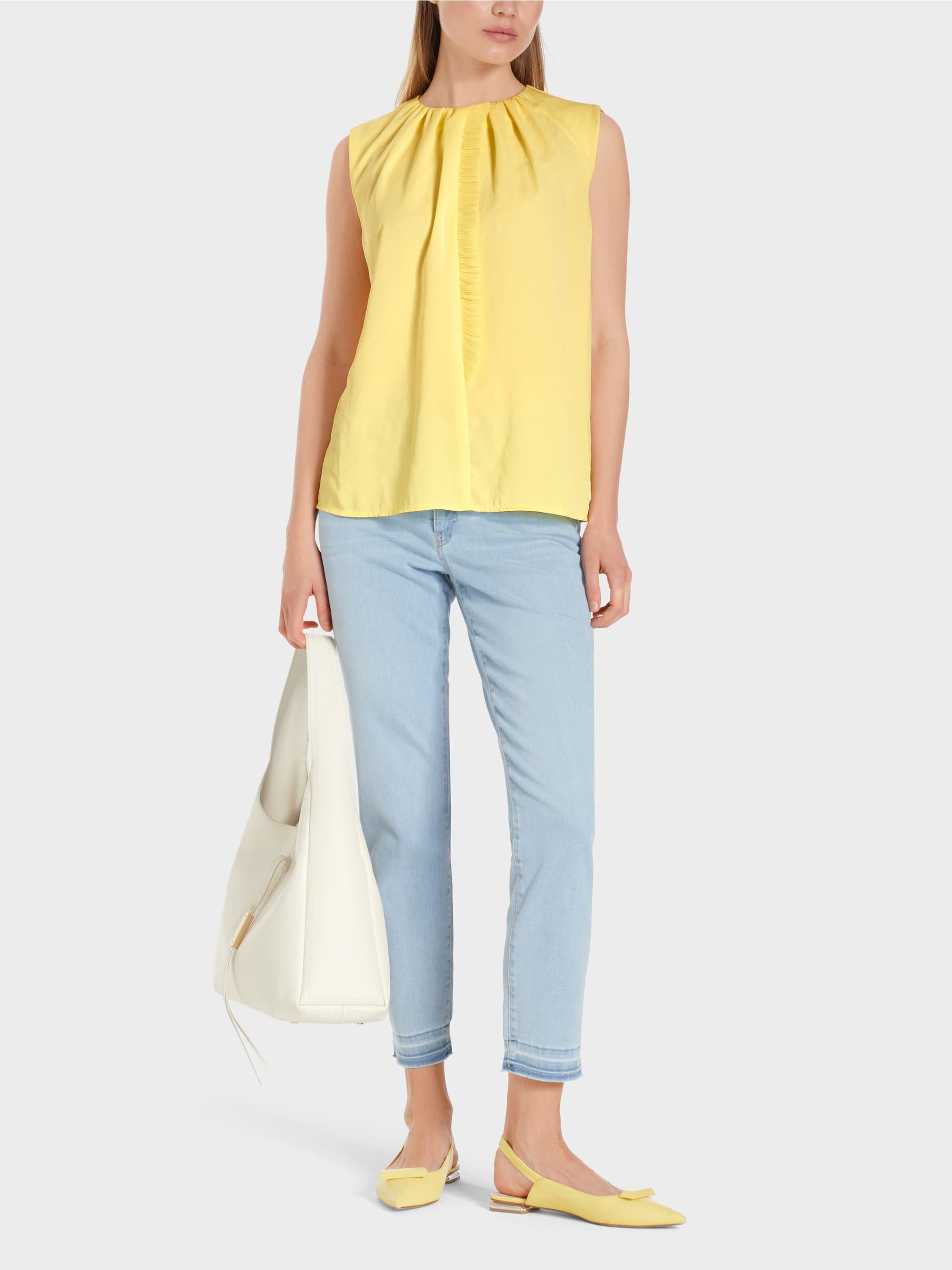 Top With Ruffle Detail_Wc 61.13 W39_420_01