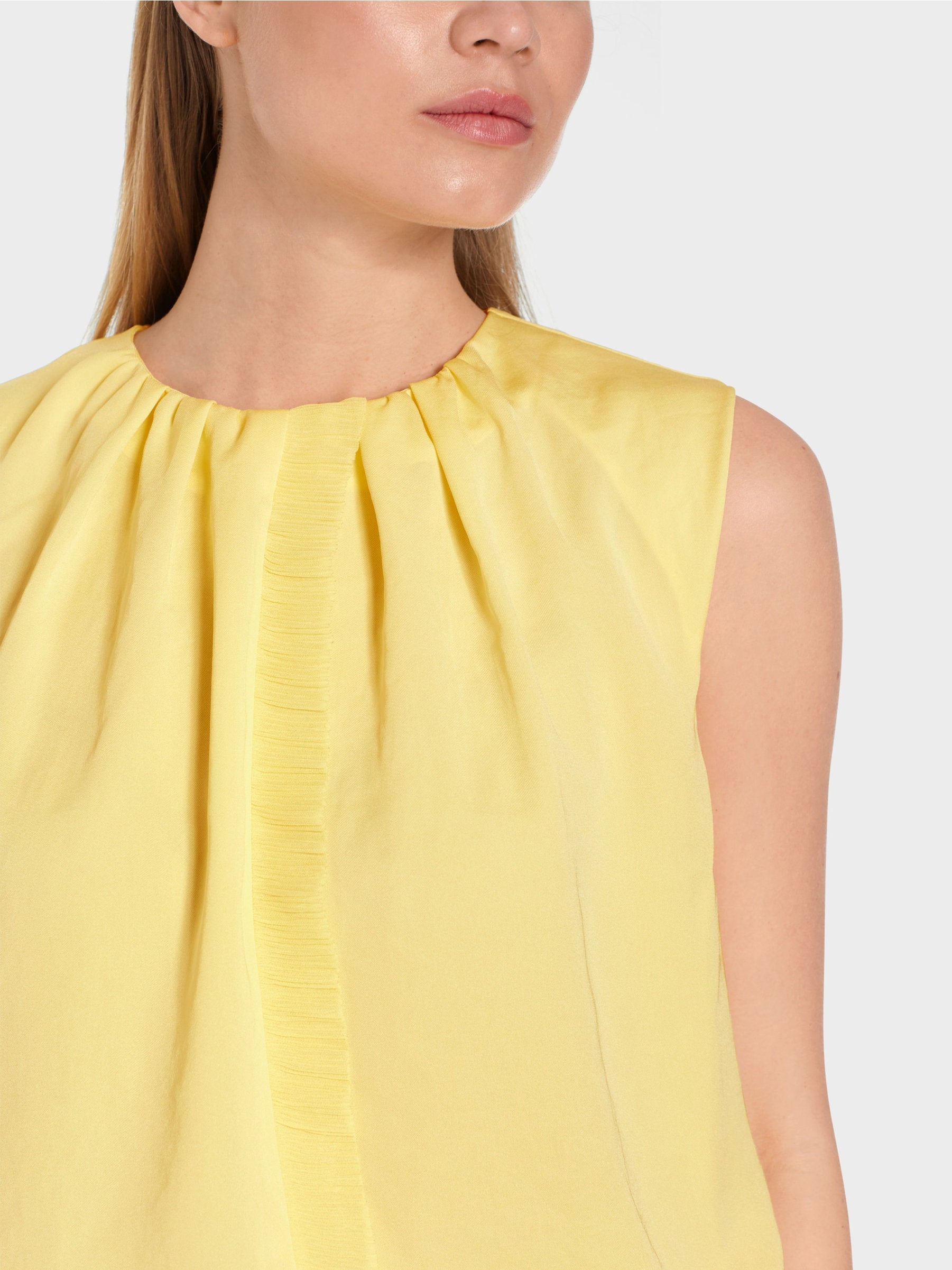 Top With Ruffle Detail_Wc 61.13 W39_420_03