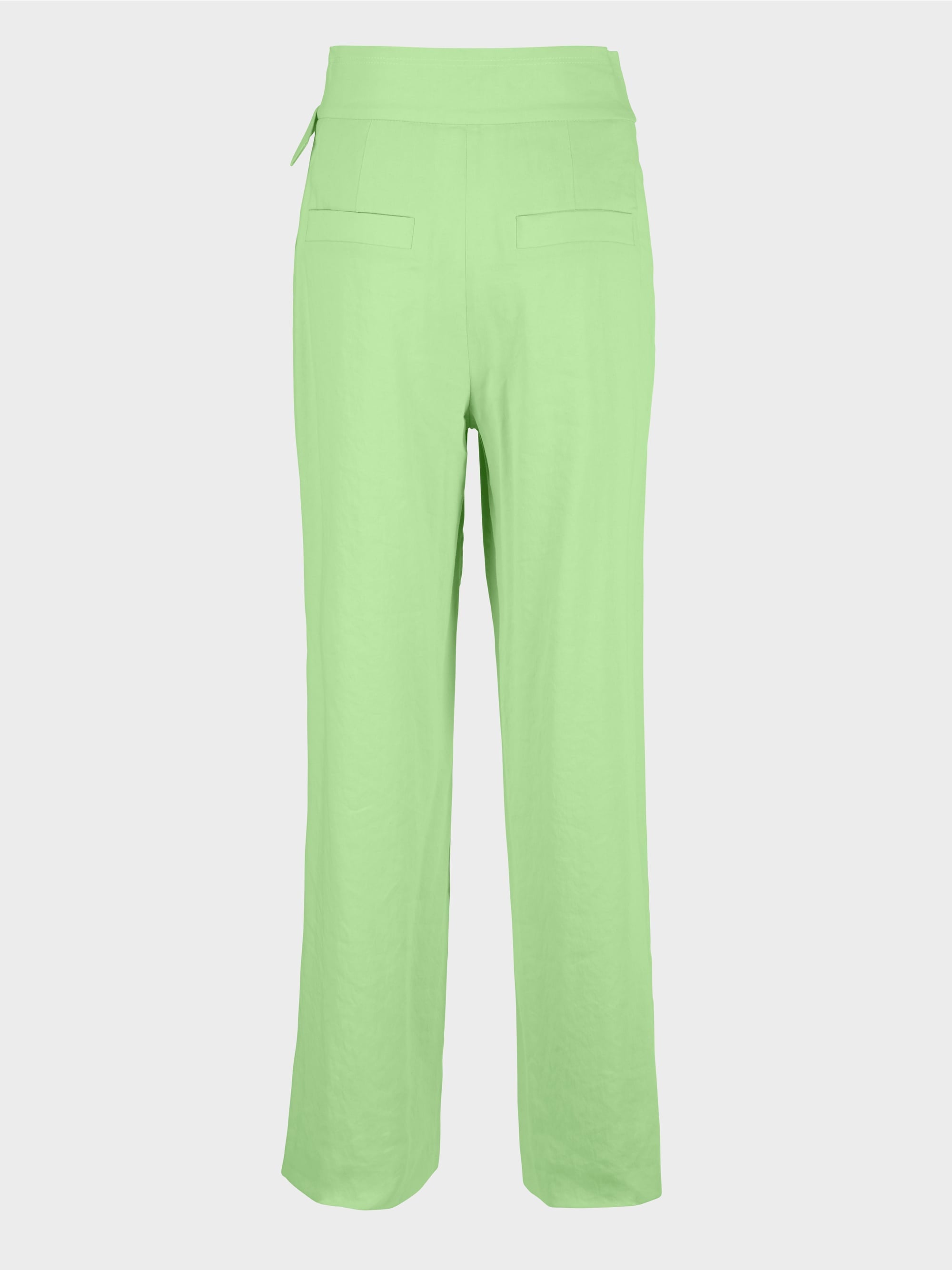 Model Wichita Paperbag Style Pants_Wc 81.52 W47_531_07